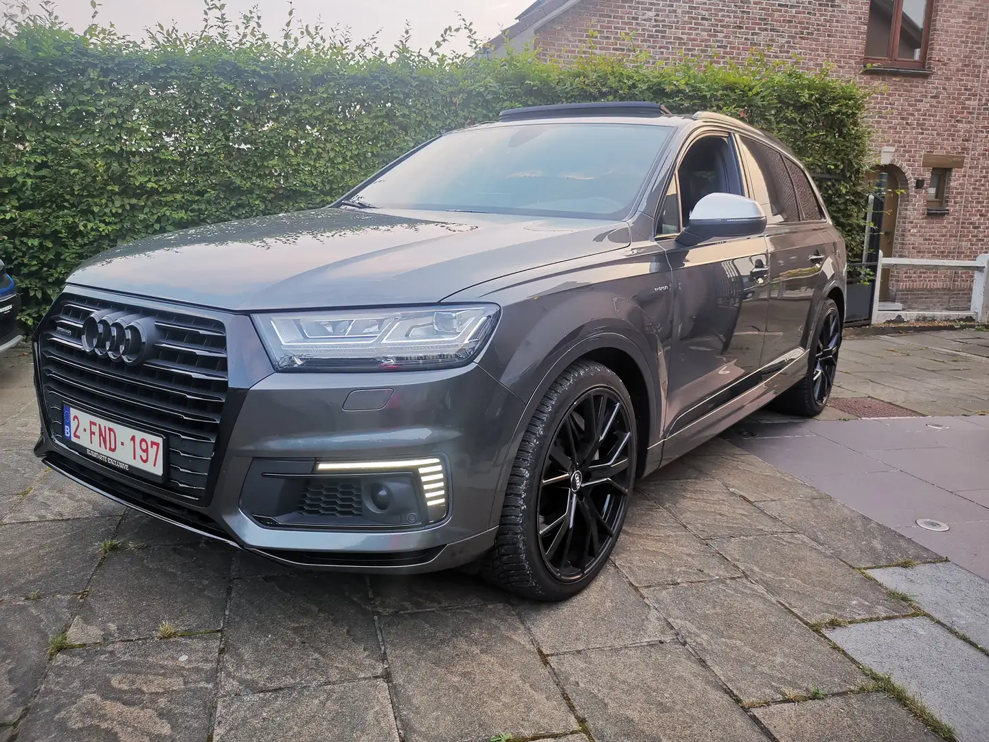 Audi Q7 S-LINE+ SQ7 3.0 TDi V6 Quattro ETRON Grijs - 2