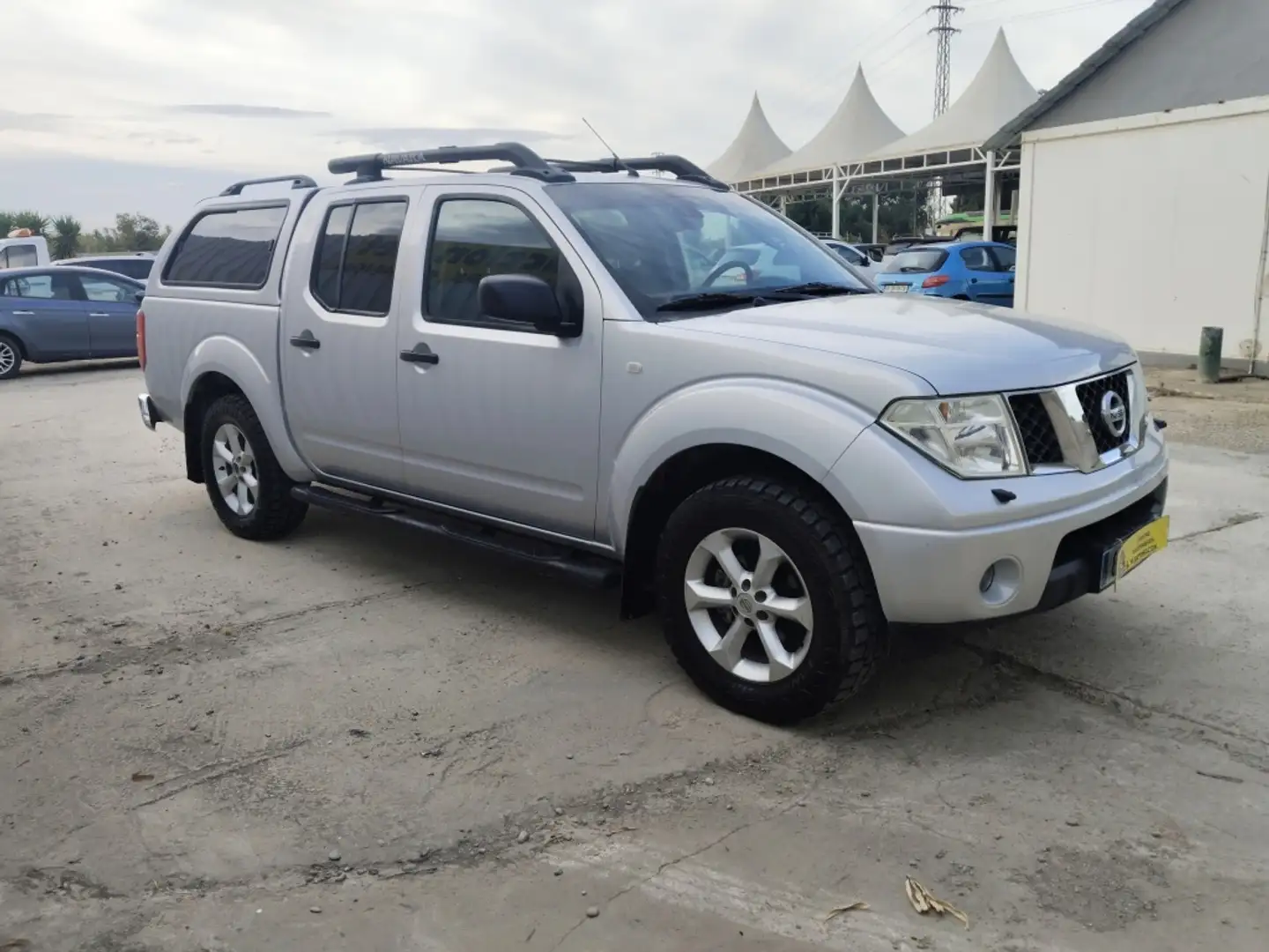 Nissan Navara 2.5dCi XE DCb. 4x4 Gris - 2