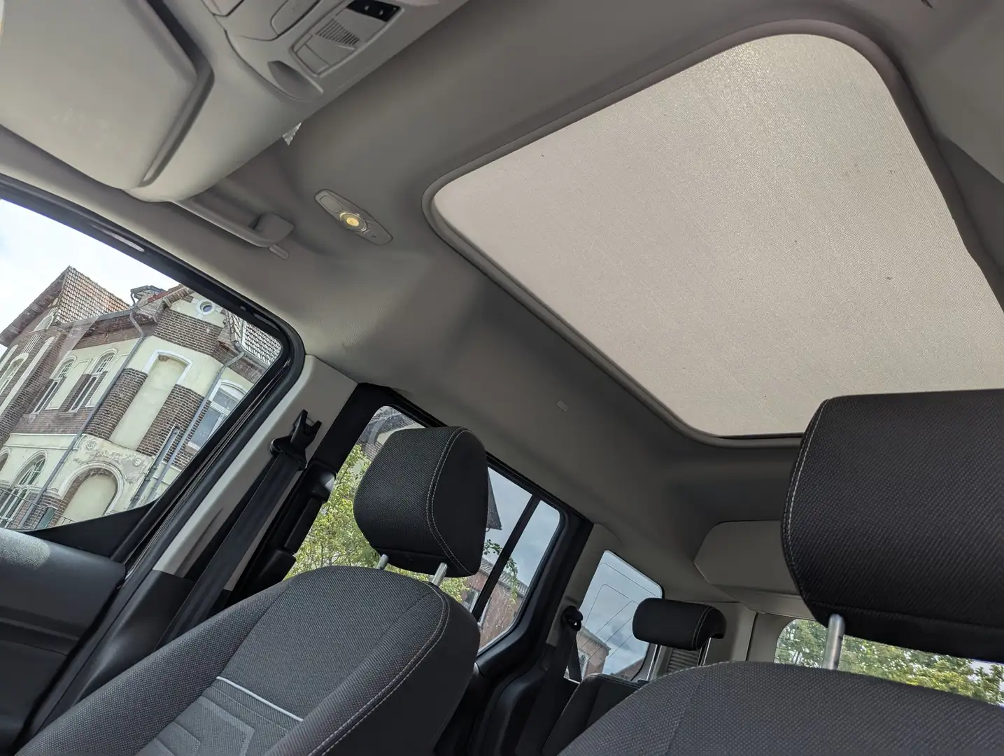 Ford Tourneo Connect Titanium Negru - 2