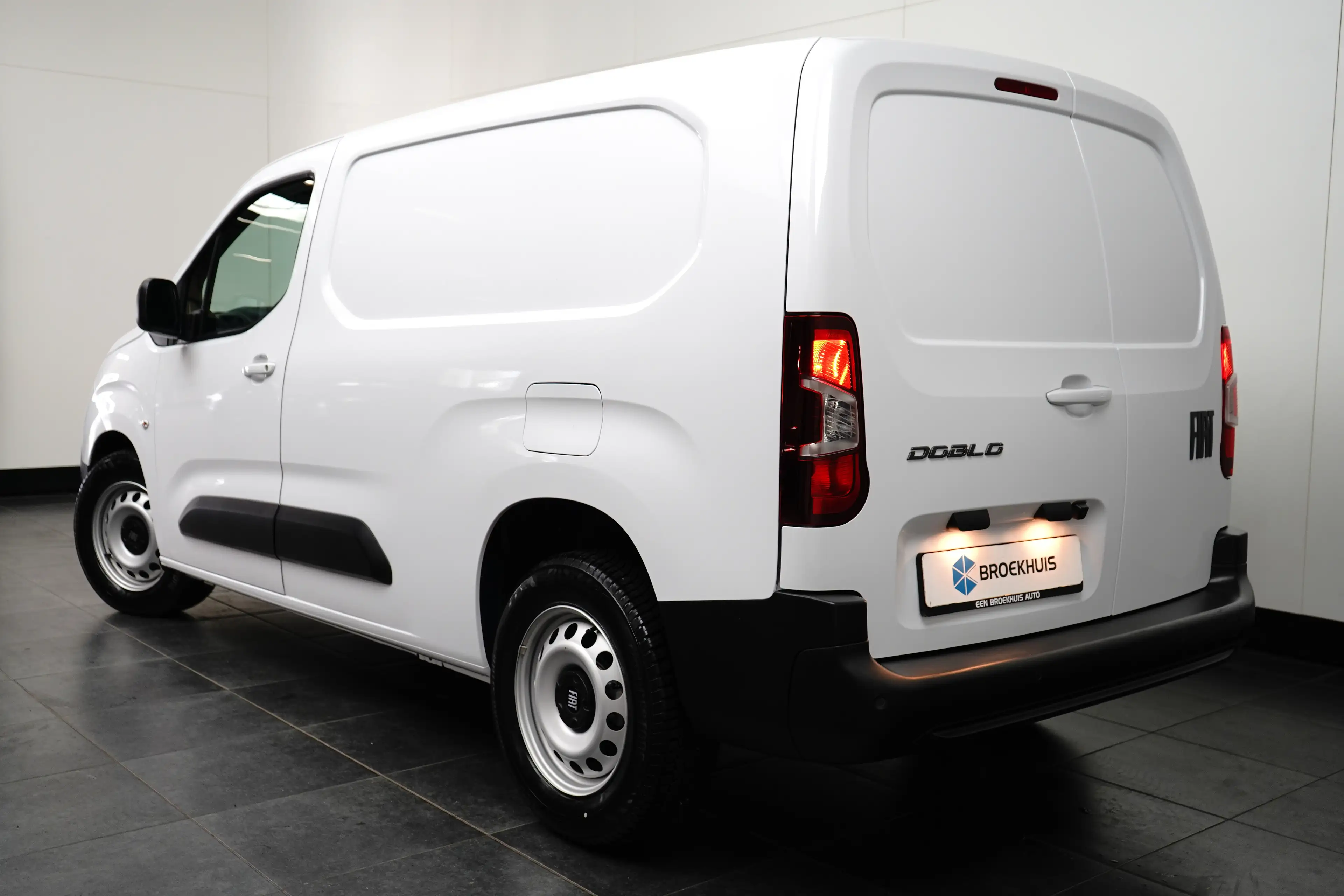 Fiat Doblo 1.5 BlueHDi 130 S&S L2 | Achteruitrijcamera met 18 — photo 5