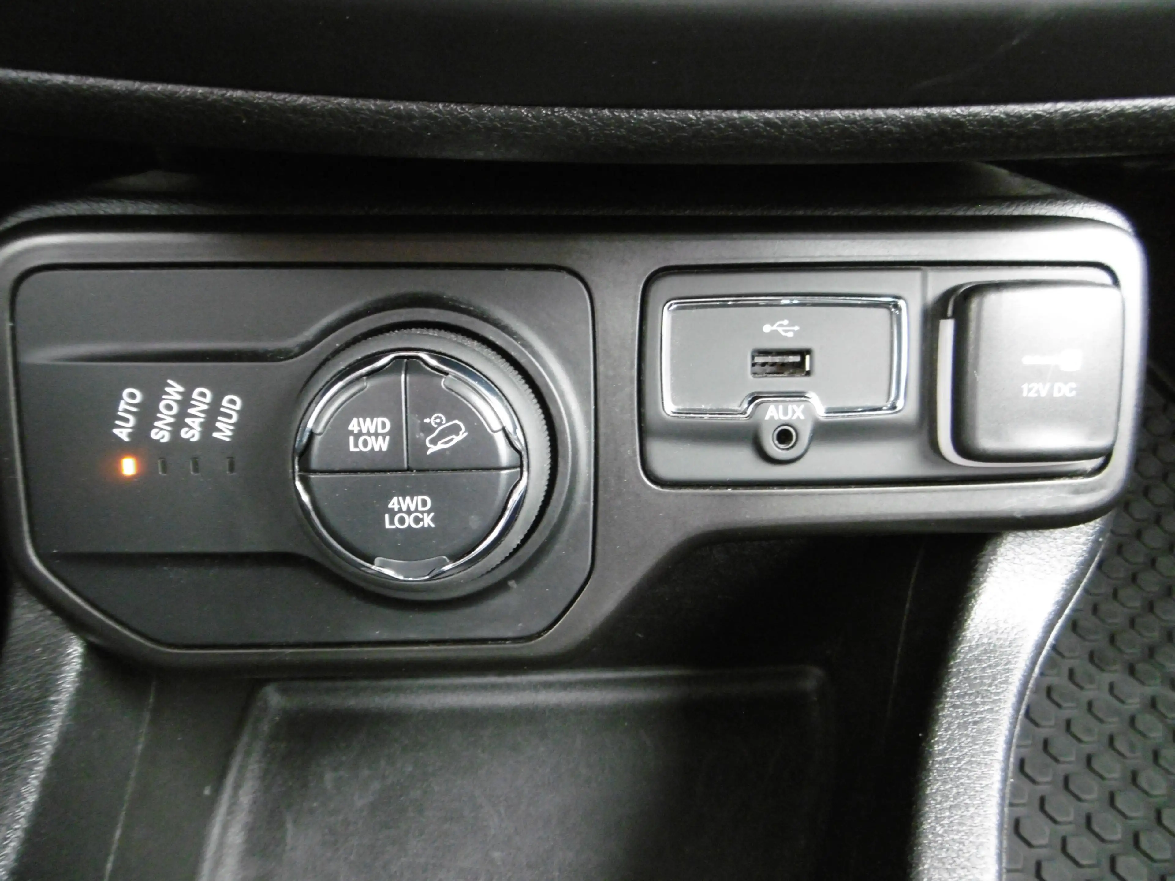 Jeep Renegade 2.0D Automatik Limited 4WD Kamera LED — photo 11