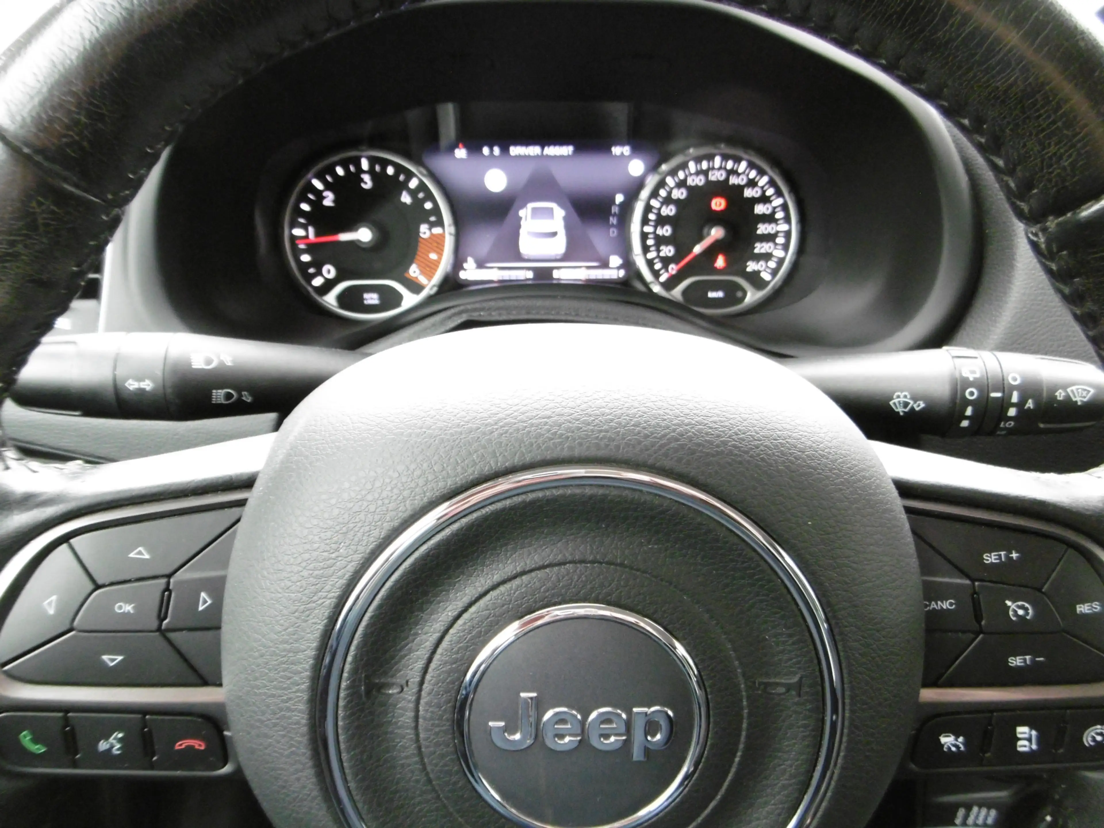 Jeep Renegade 2.0D Automatik Limited 4WD Kamera LED — photo 8