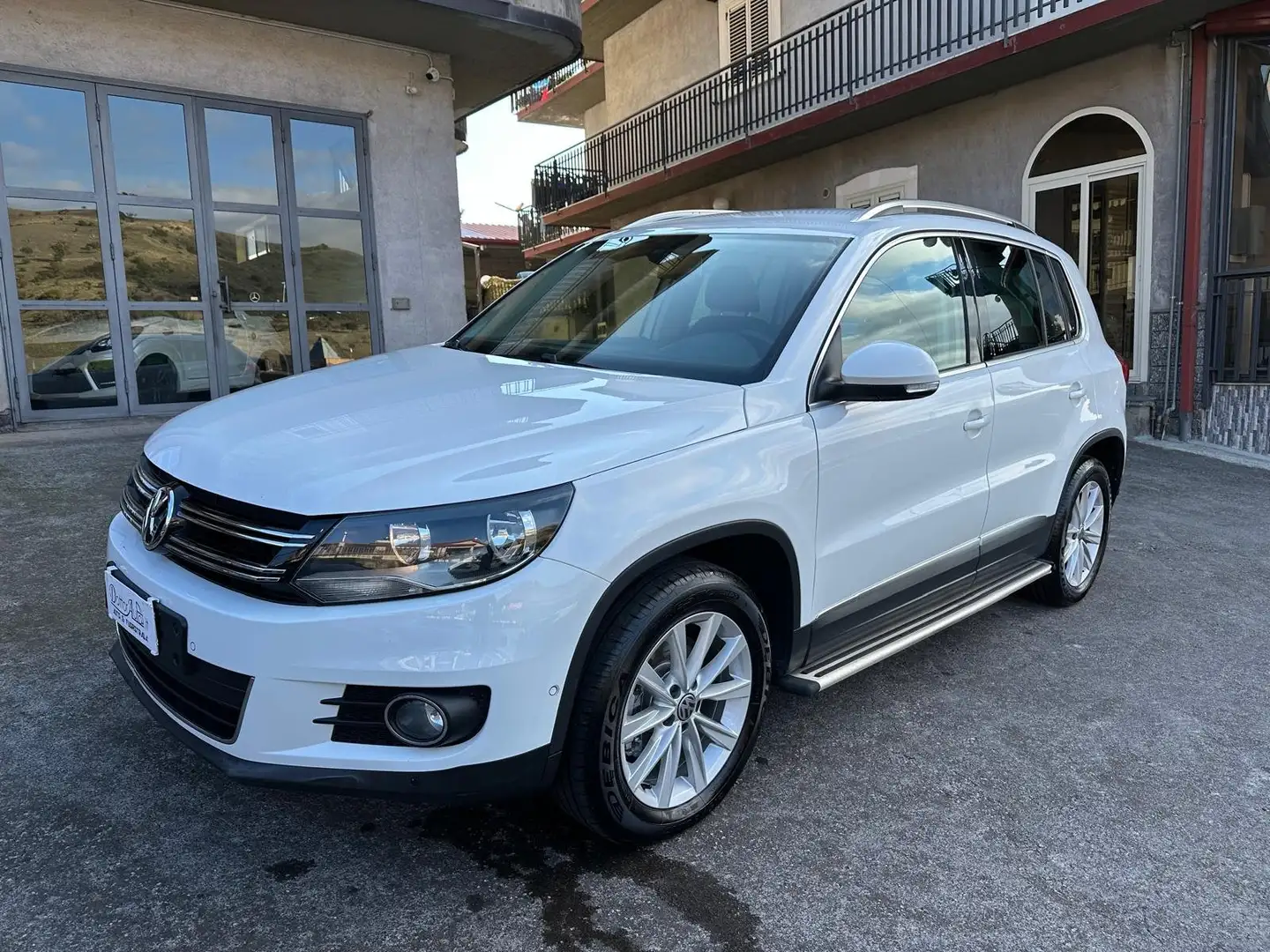 Volkswagen Tiguan Tiguan 2.0 tdi bm Sport Bianco - 1