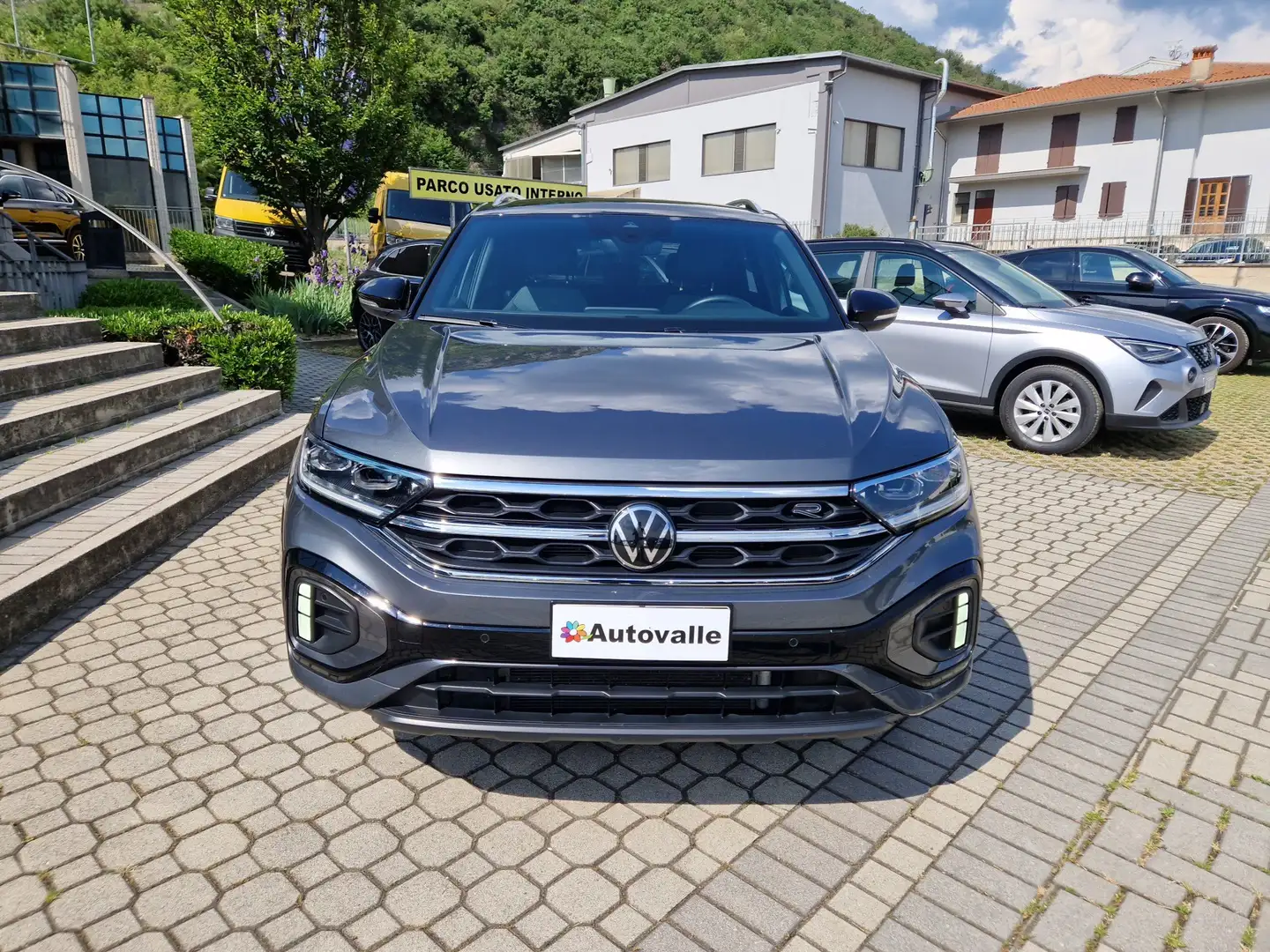 Volkswagen T-Roc 2.0 TDI SCR 150 CV DSG 4MOTION R-Line Grigio - 2