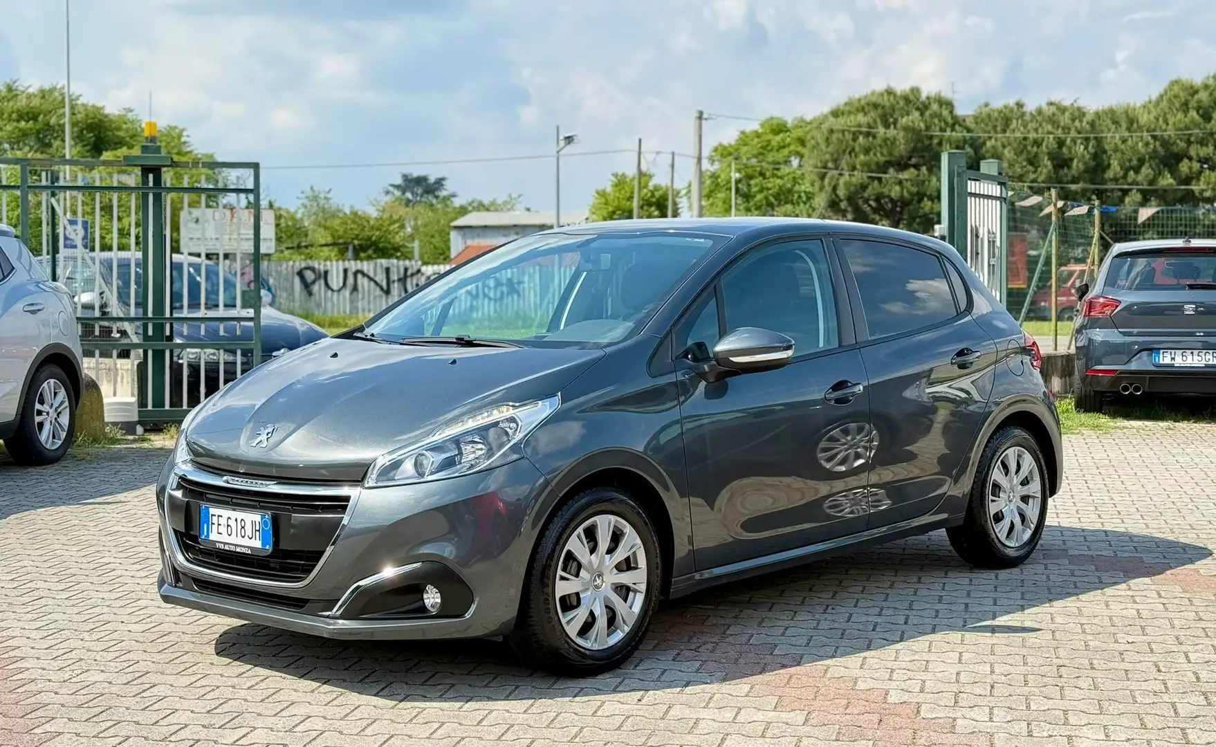 Peugeot 208 5p 1.2 puretech Access 82cv Grigio - 1