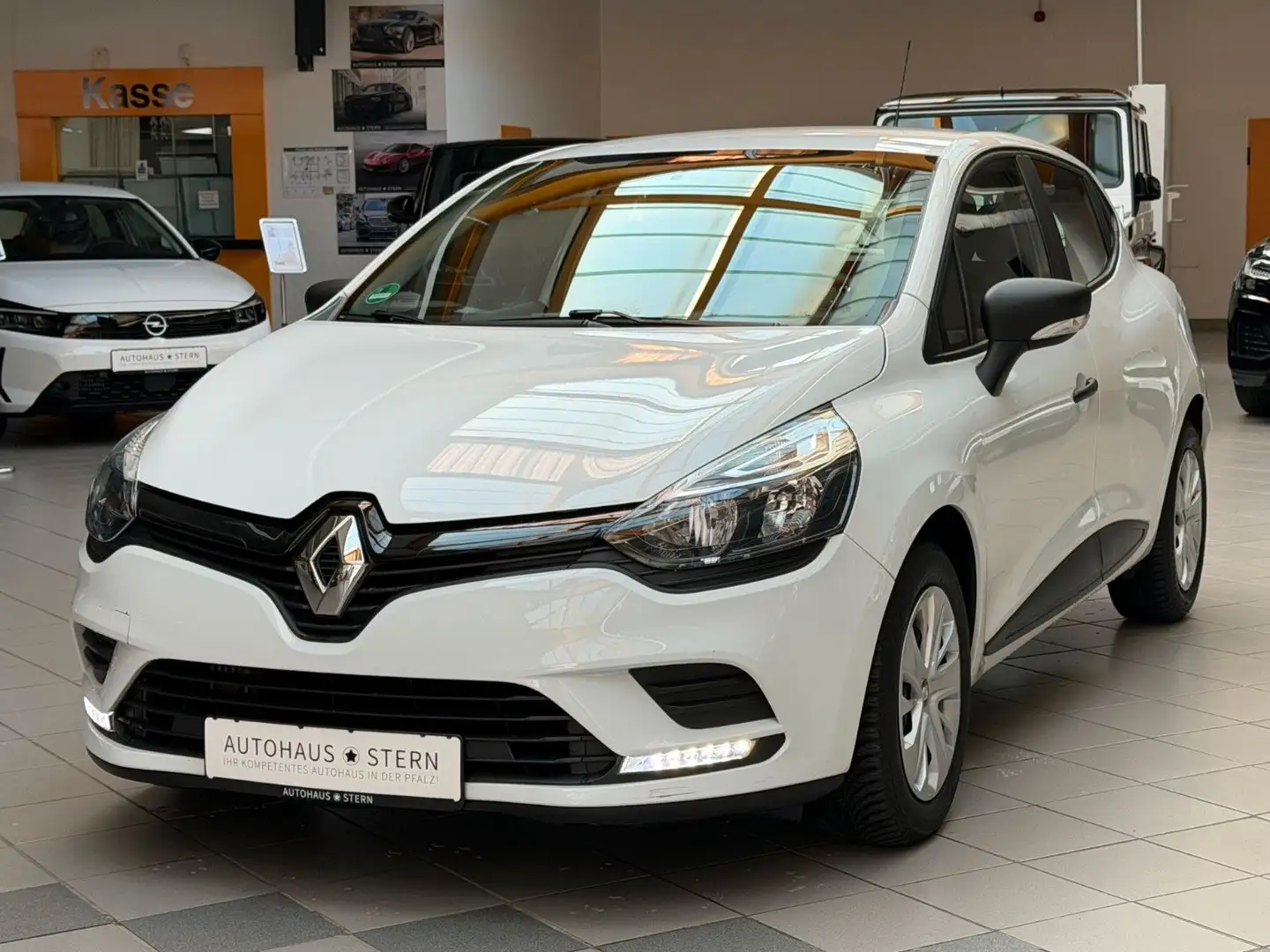Renault Clio IV|Navi|Klimaanlage|Tempomat|Bluetooth White - 1