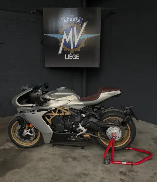 MV Agusta Superveloce 800 - foto 5