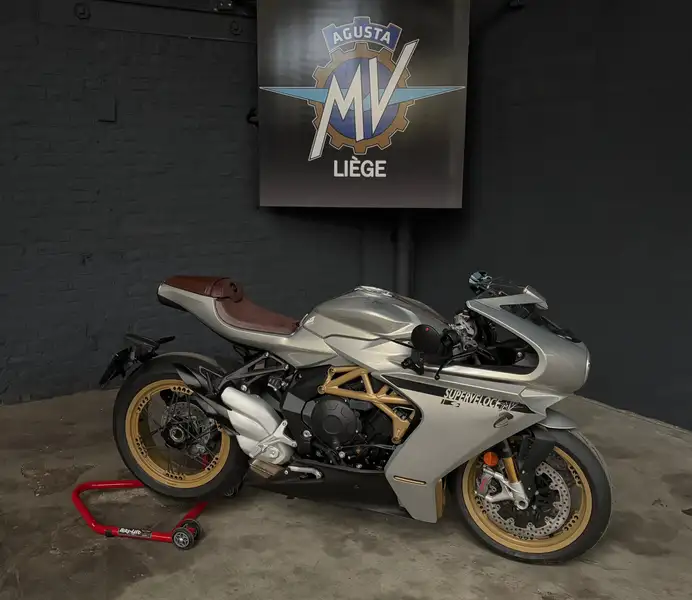 MV Agusta Superveloce 800 - foto 8
