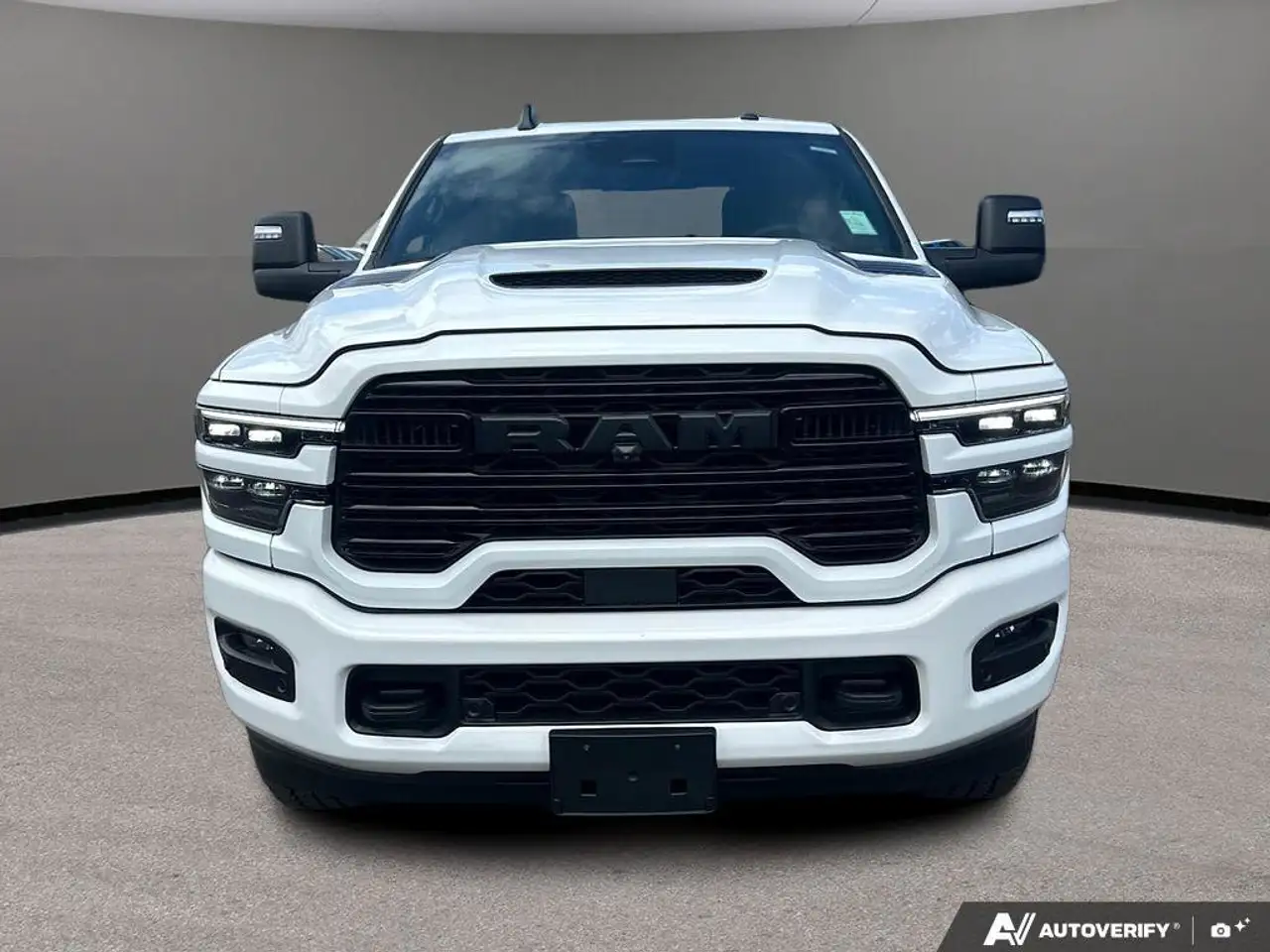 RAM 3500 снимка RAM 3500
