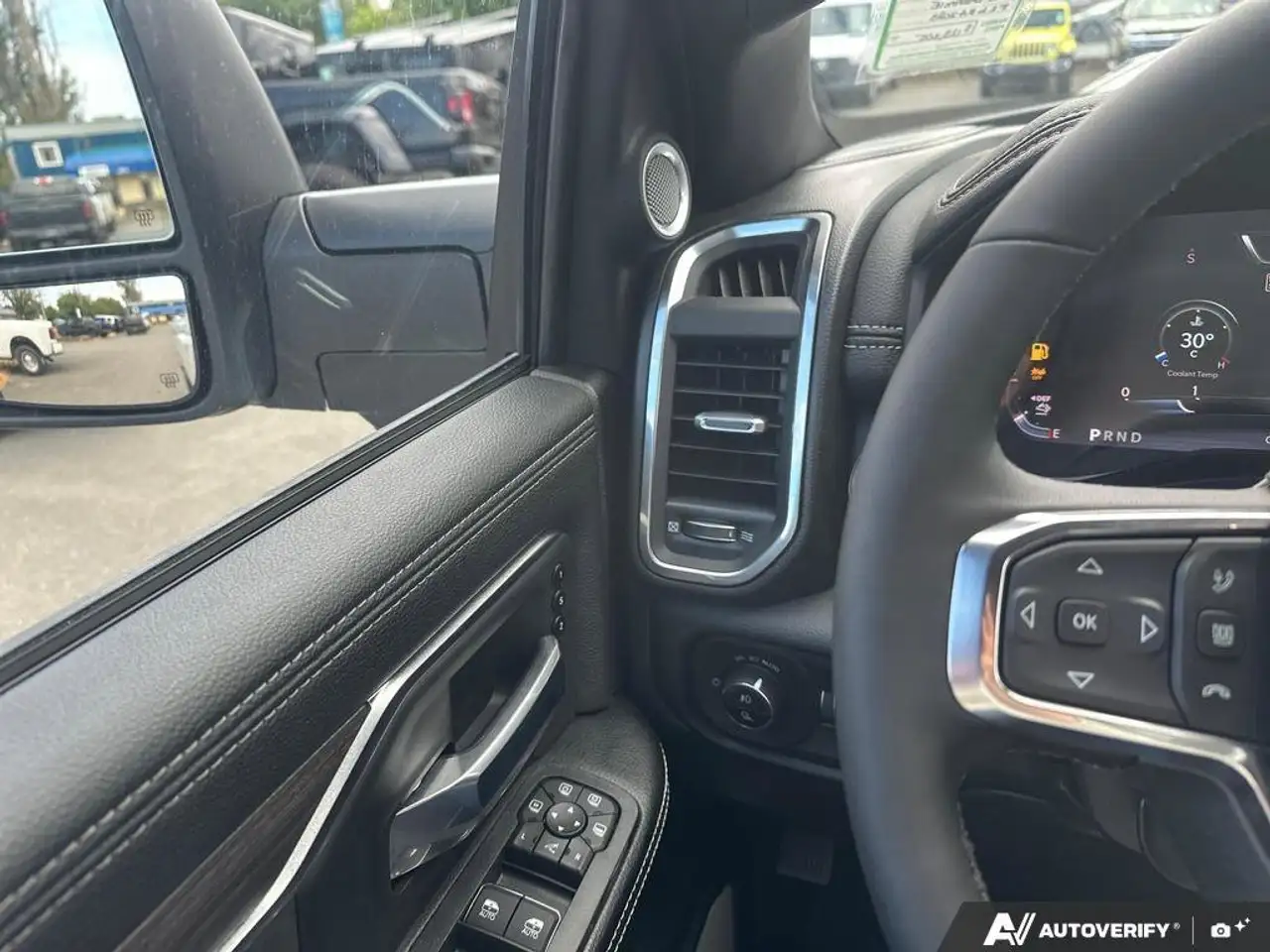 RAM 3500 снимка RAM 3500