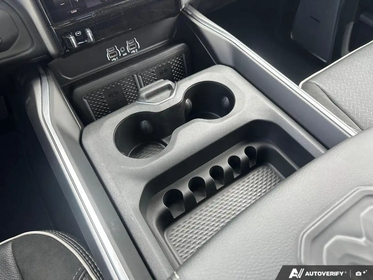 RAM 3500 снимка RAM 3500