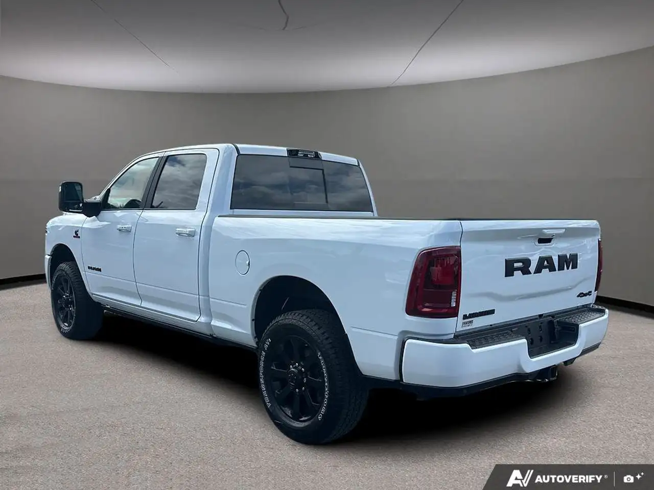 RAM 3500 снимка RAM 3500