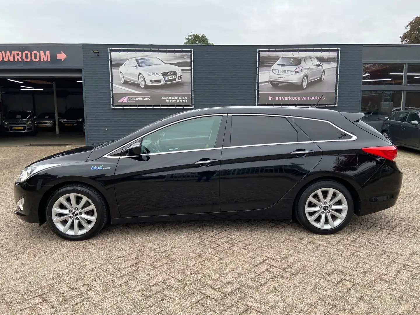 Hyundai i40 Wagon 1.6 GDI Blue Business Edition - Airco ecc - Zwart - 1