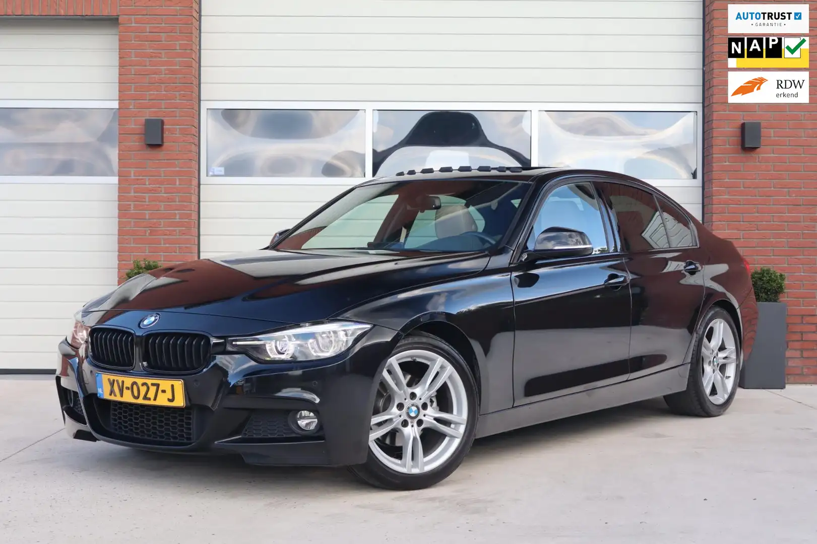 BMW 320 3-serie 320i 184pk M Sport Shadow Executive - Schu Zwart - 1