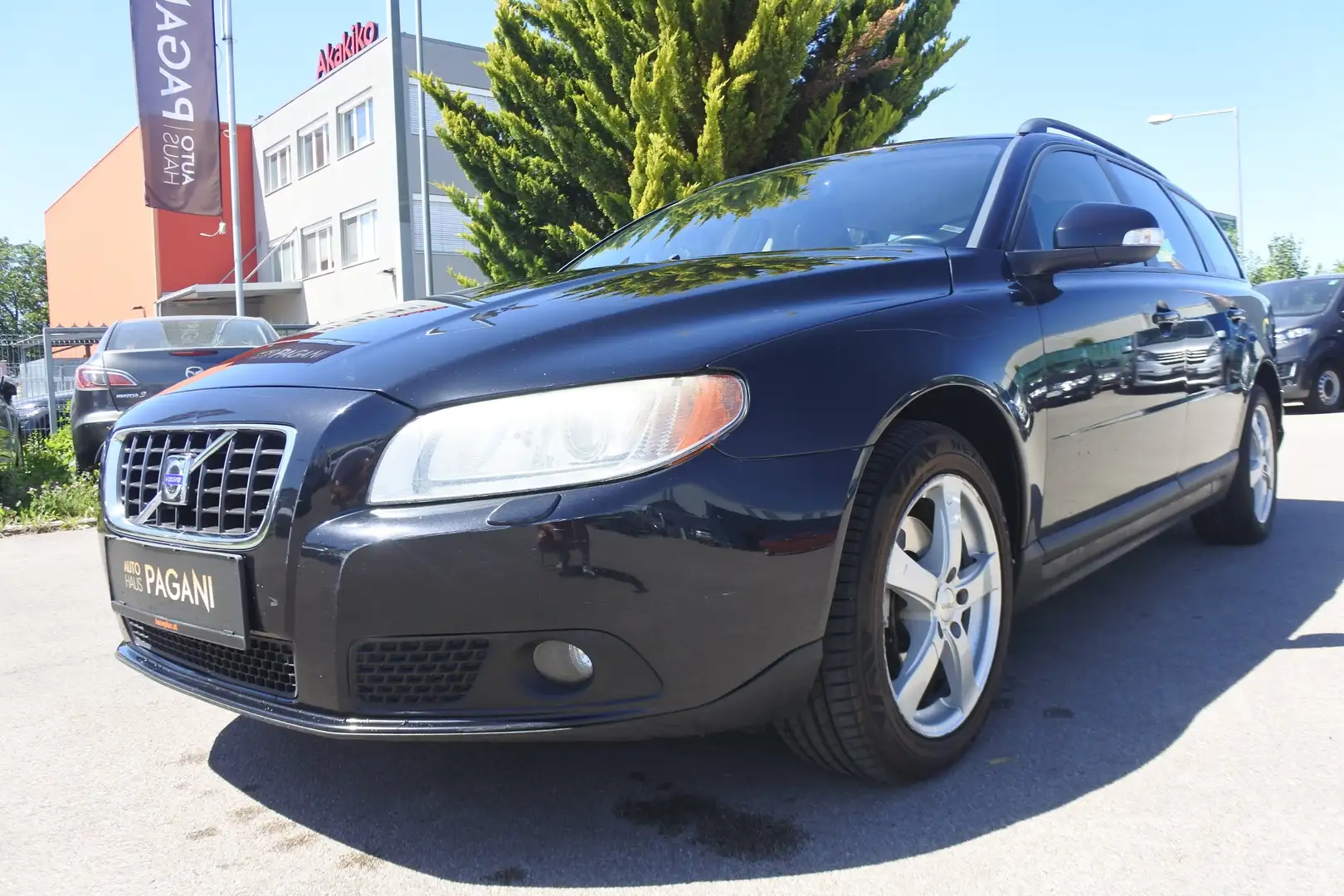 Volvo V70 V70 D5 Summum Geartronic Aut./Pickerl 4/2027 Schwarz - 1