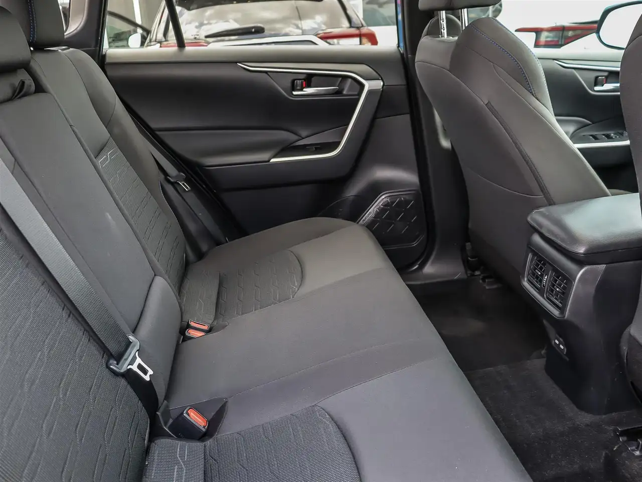 Toyota RAV 4 снимка Toyota RAV 4