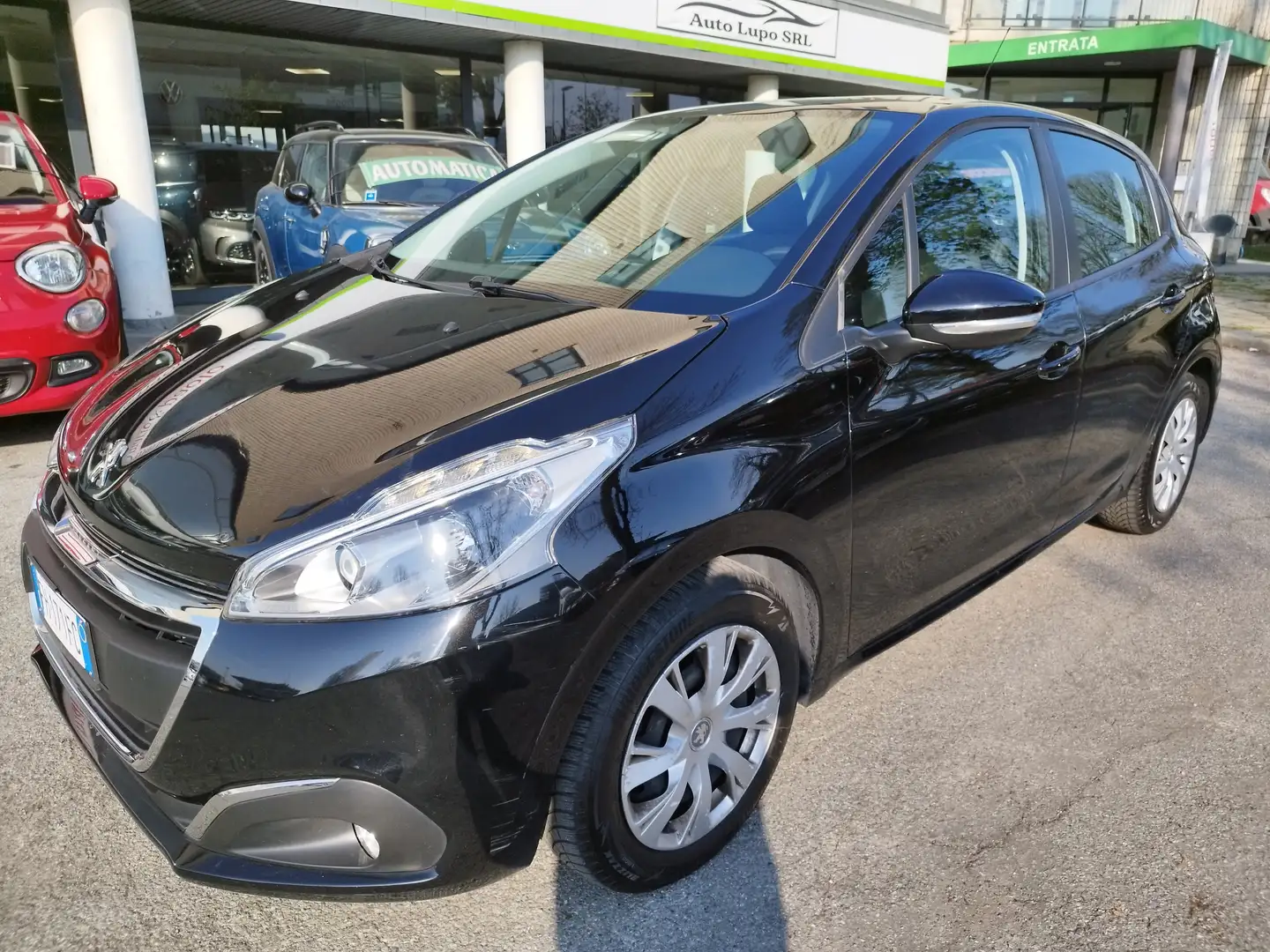 Peugeot 208 208 5 porte 1.2 puretech 82cv neopatentati Nero - 2