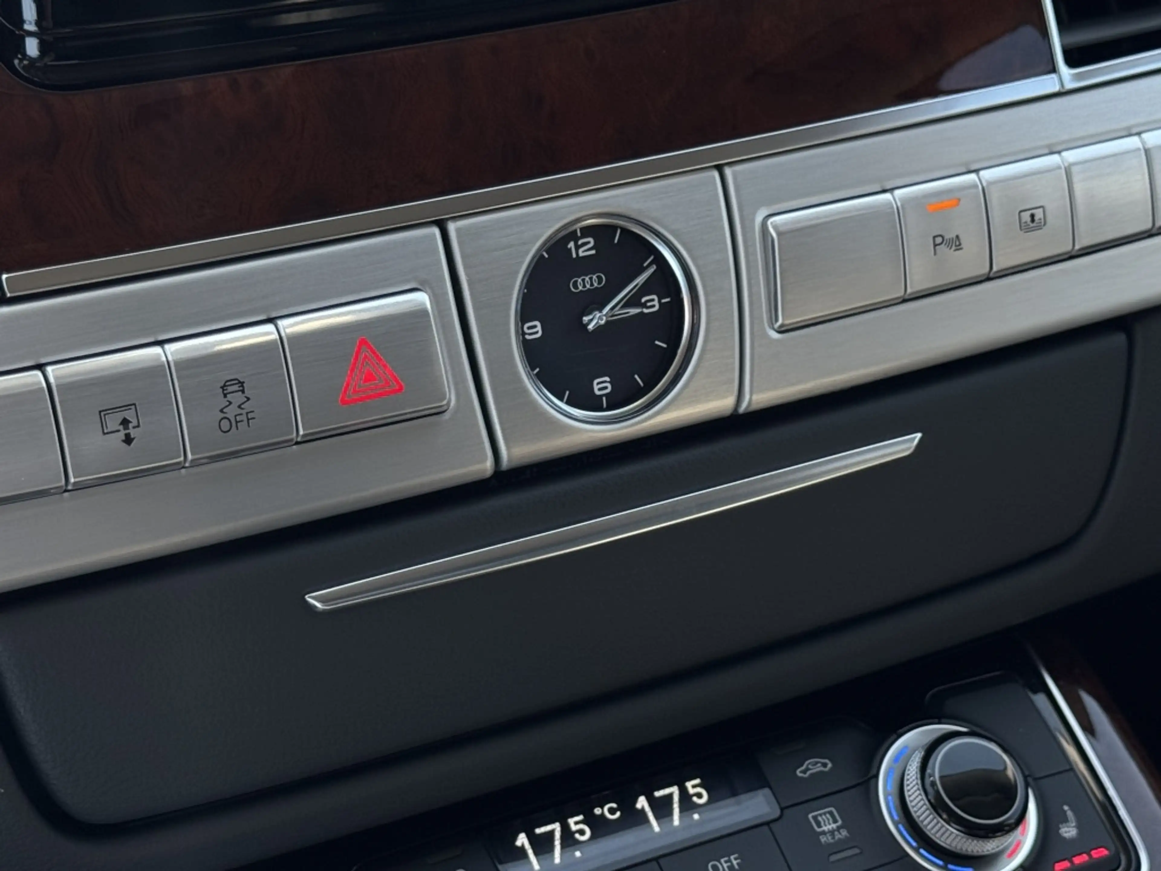 Audi A8 4.2 FSI Pro Line+ Ex. Diplomat (CD) dealer serv. F — photo 10