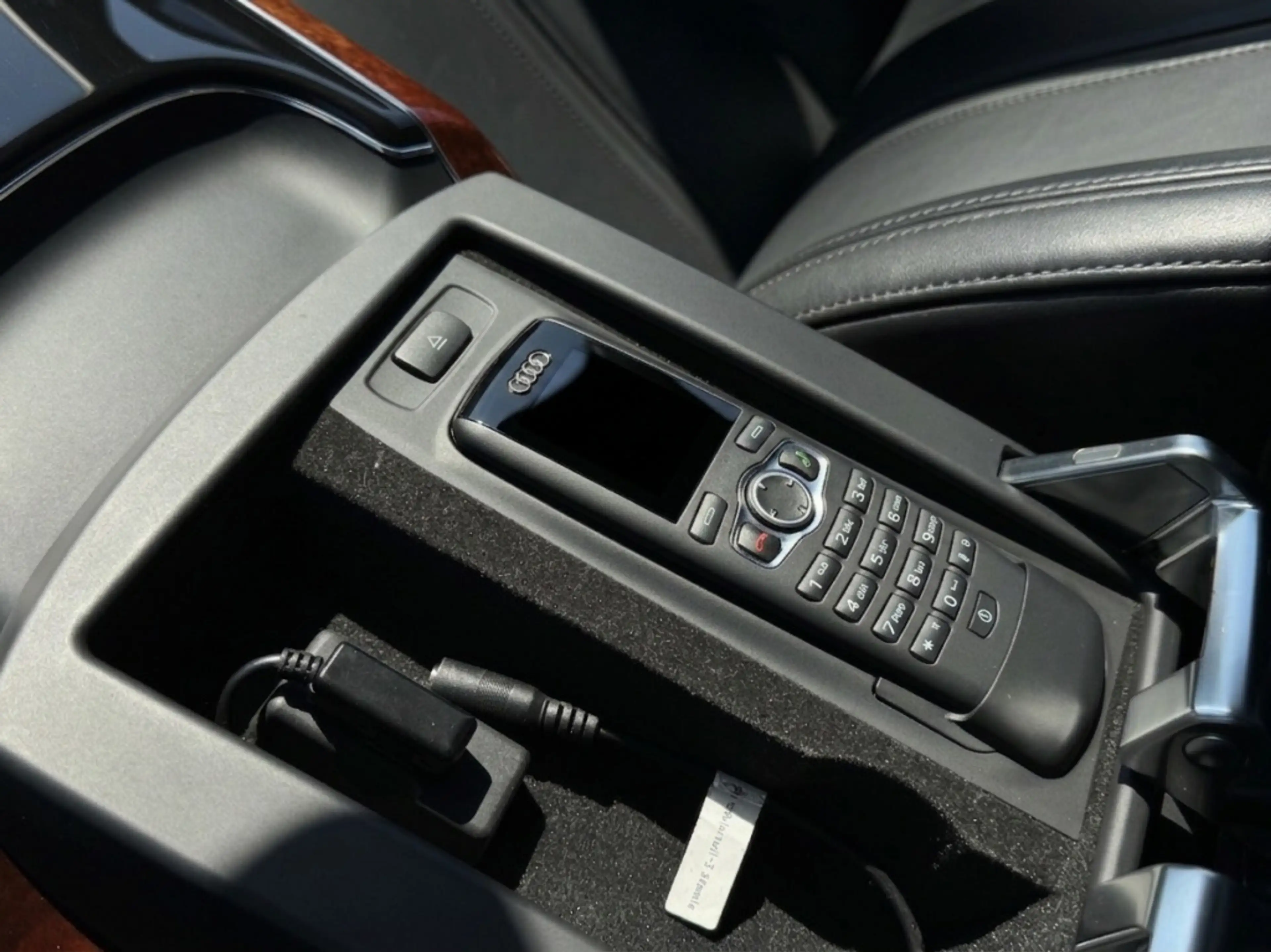Audi A8 4.2 FSI Pro Line+ Ex. Diplomat (CD) dealer serv. F — photo 15