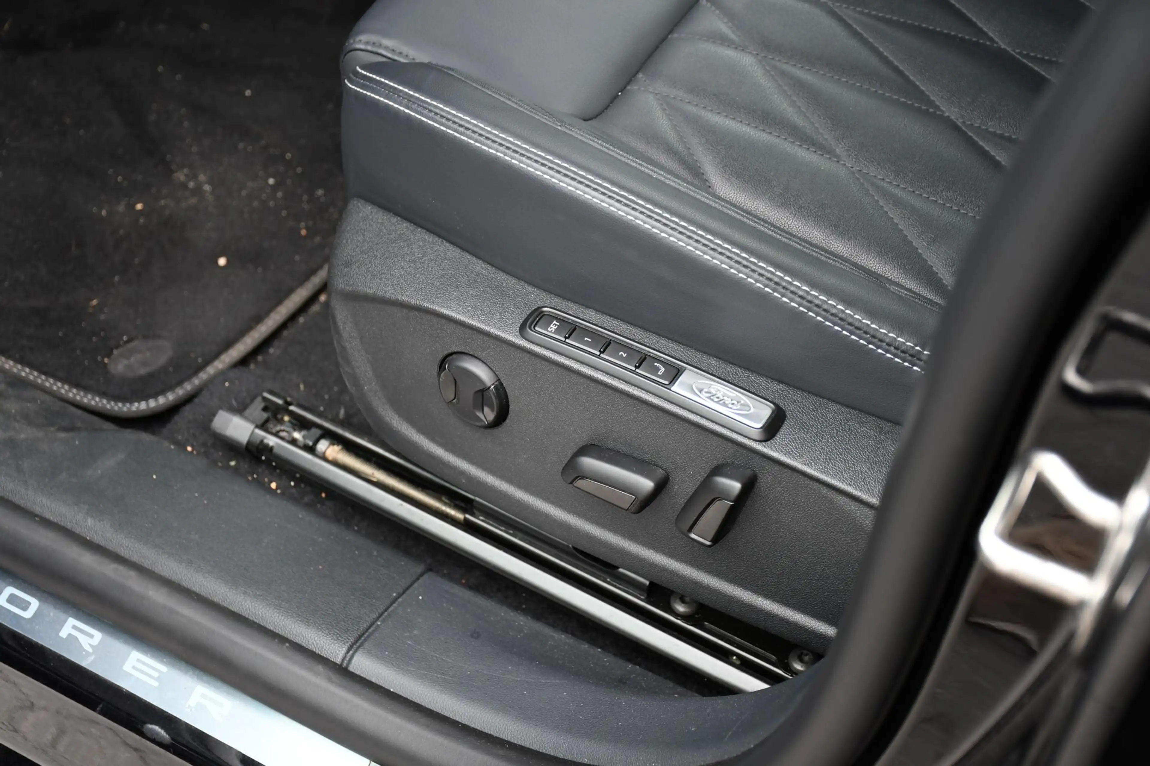 Ford Explorer Premium Extended Range RWD 77 kWh 286pk Automaat P — photo 12