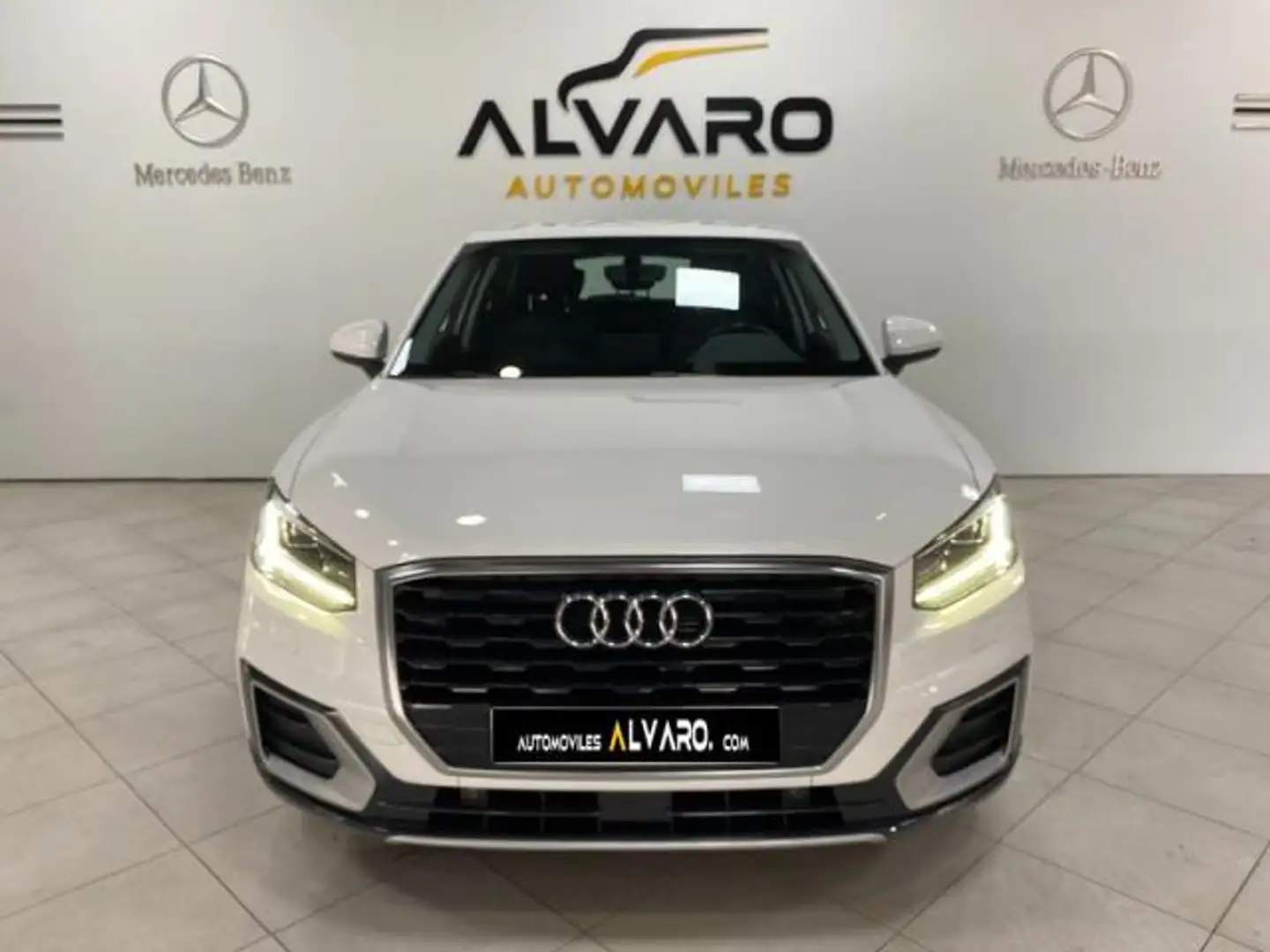 Audi Q2 1.0 TFSI Design edition 85kW Weiß - 2