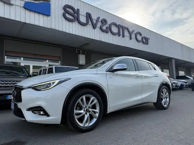 Infiniti Q30 1.5d Premium 109cv EURO 6