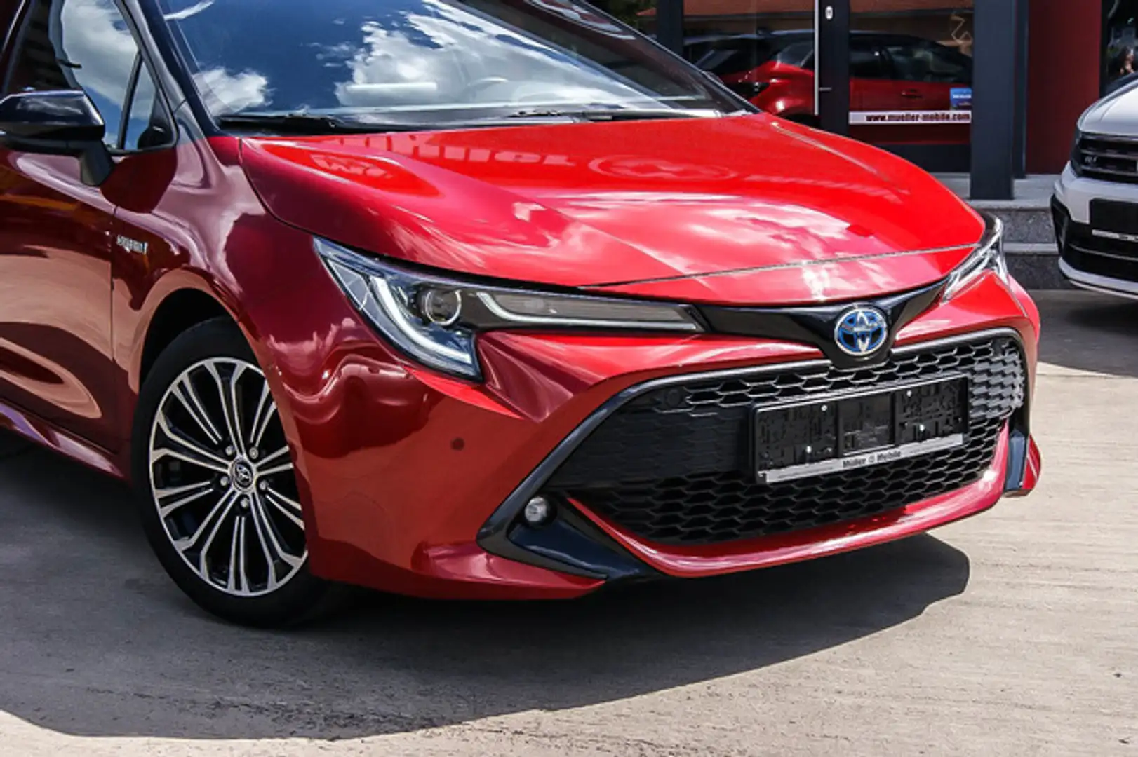 Toyota Corolla 1.8 Hybrid  Club LED NAVI ACC KAMERA DAB Zwart - 2