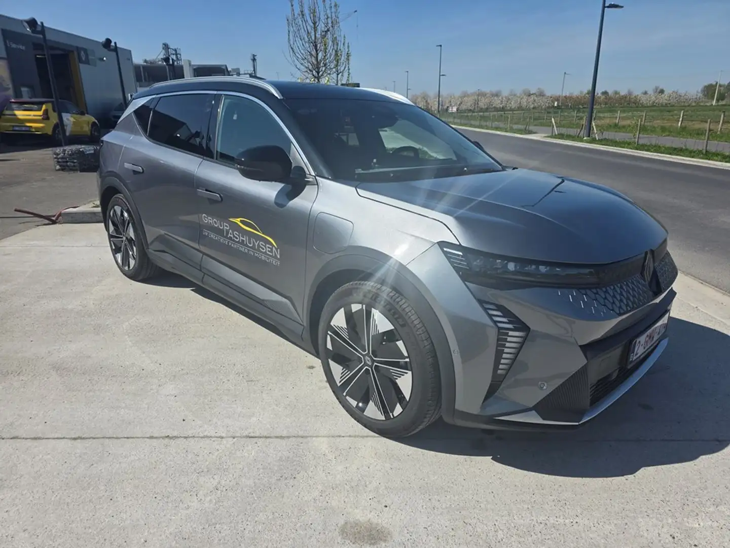 Renault Scenic techno 220 hp long range Gris - 1