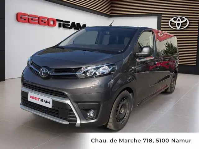 Toyota Verso MPV