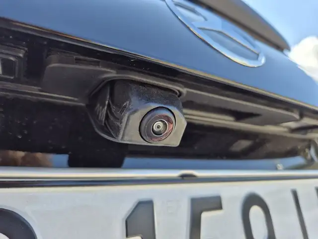Mercedes-Benz Gla view 15