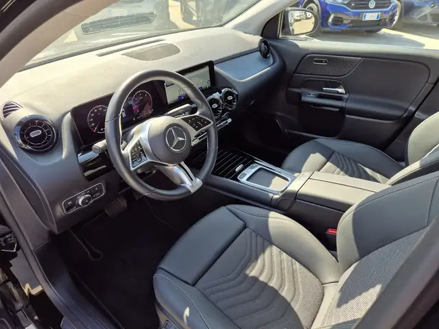 Mercedes-Benz Gla view 6