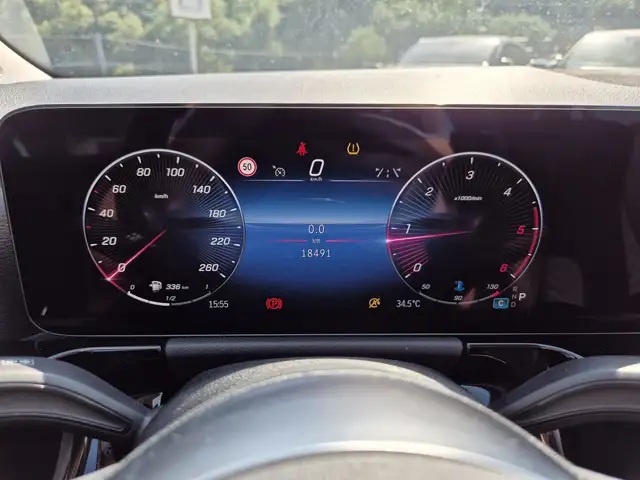Mercedes-Benz Gla view 14