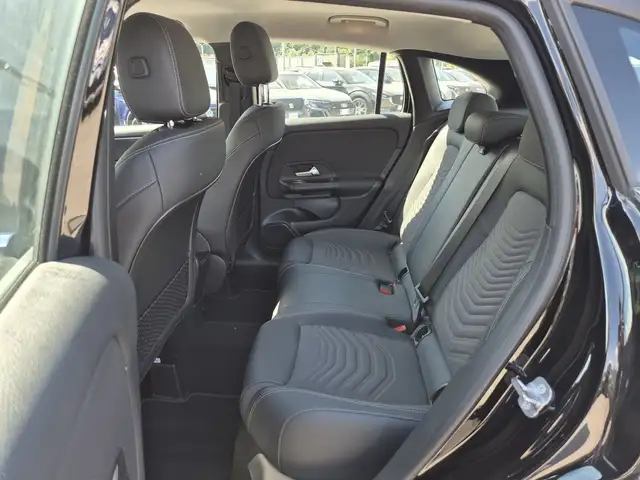 Mercedes-Benz Gla view 7