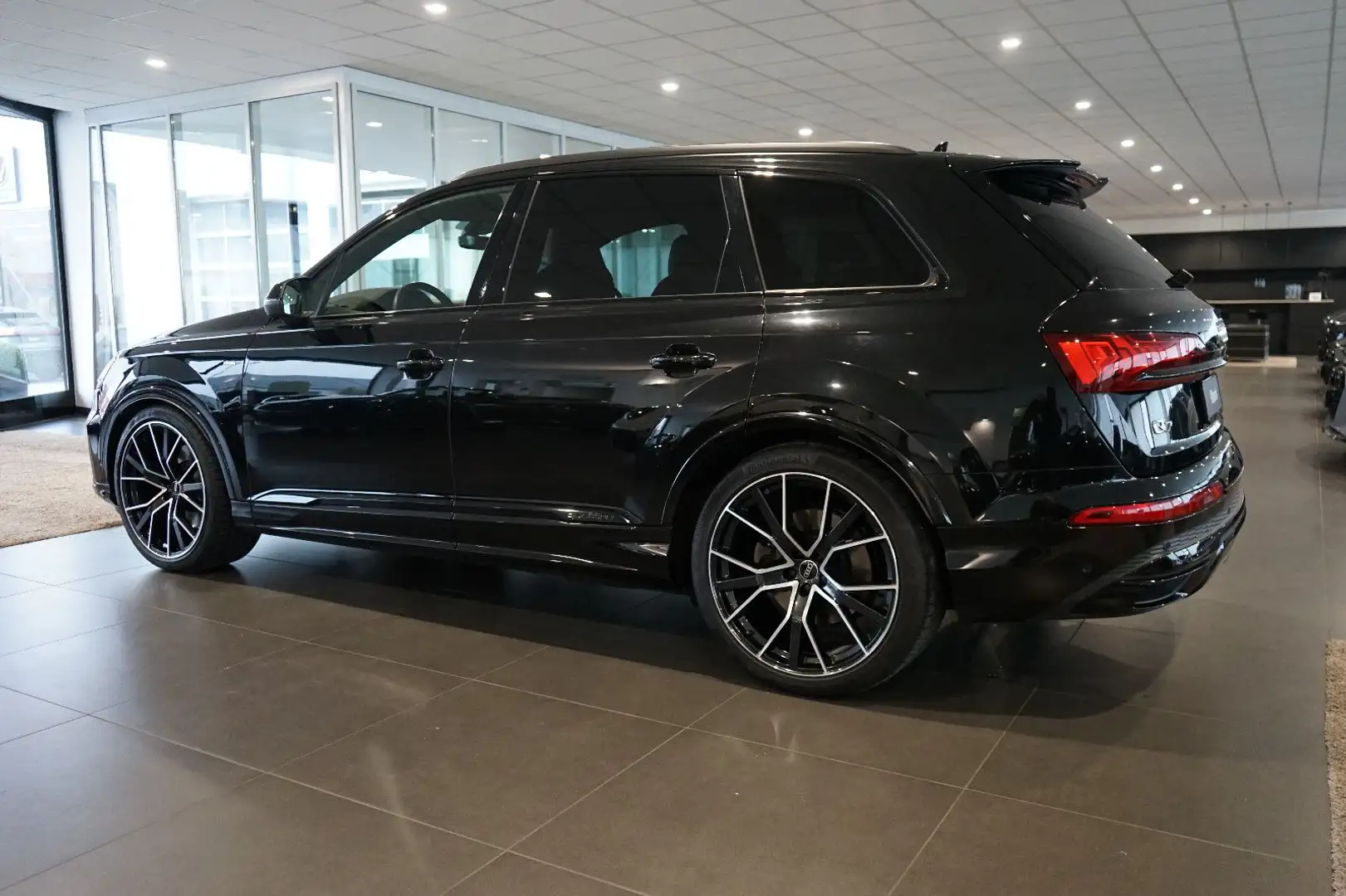 Audi Q7 55 TFSI | S line | Pano | HuD | AHK | 7-Sitze Schwarz - 2