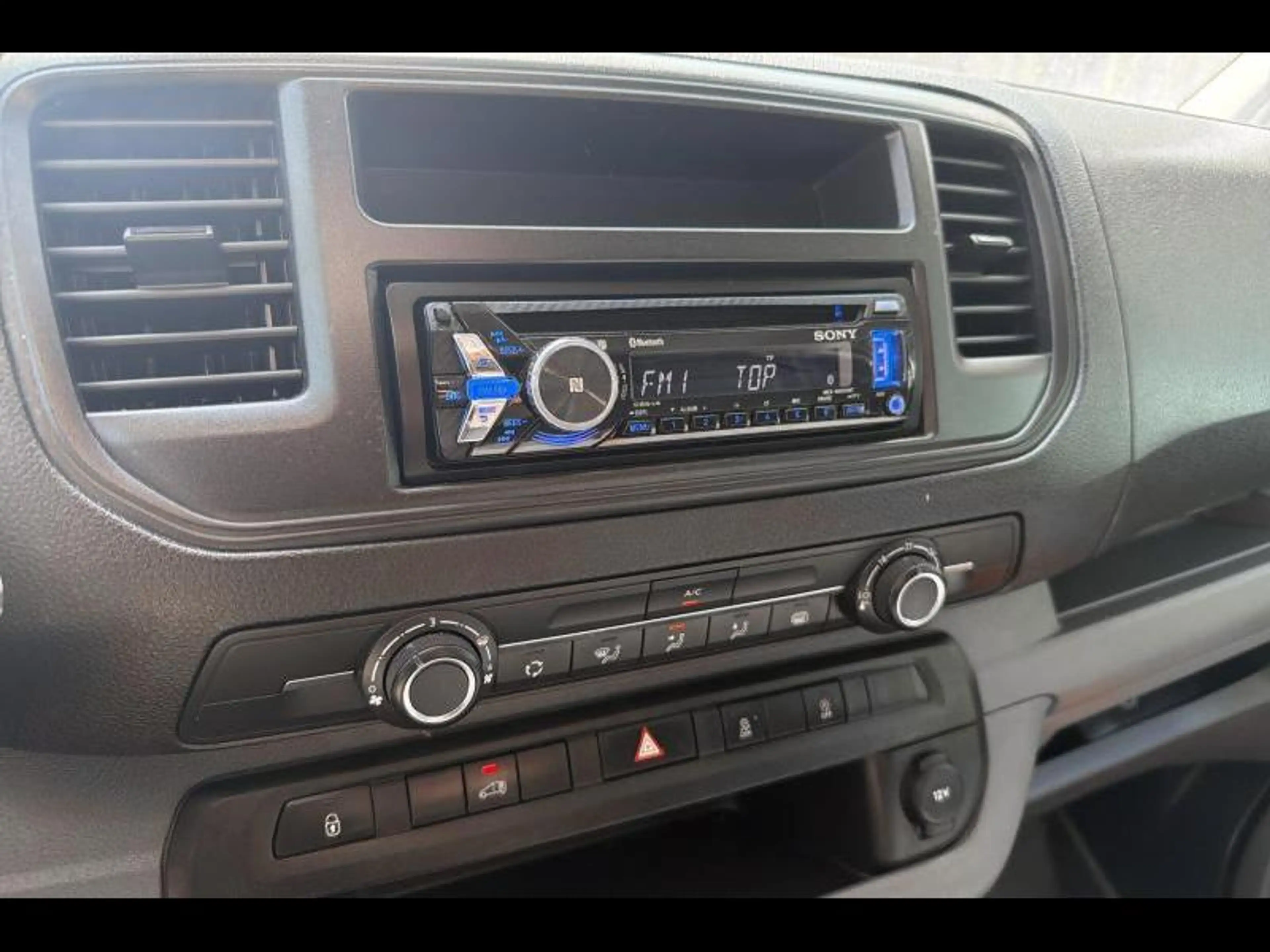 Peugeot Expert L2 1.5 HDI 100 pk - 6 v - margewagen — photo 14