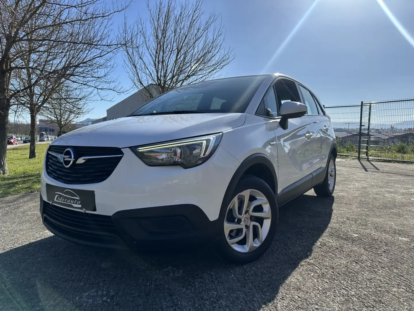Opel Grandland X 1.2T S&S Design Line 130 Blanco - 1
