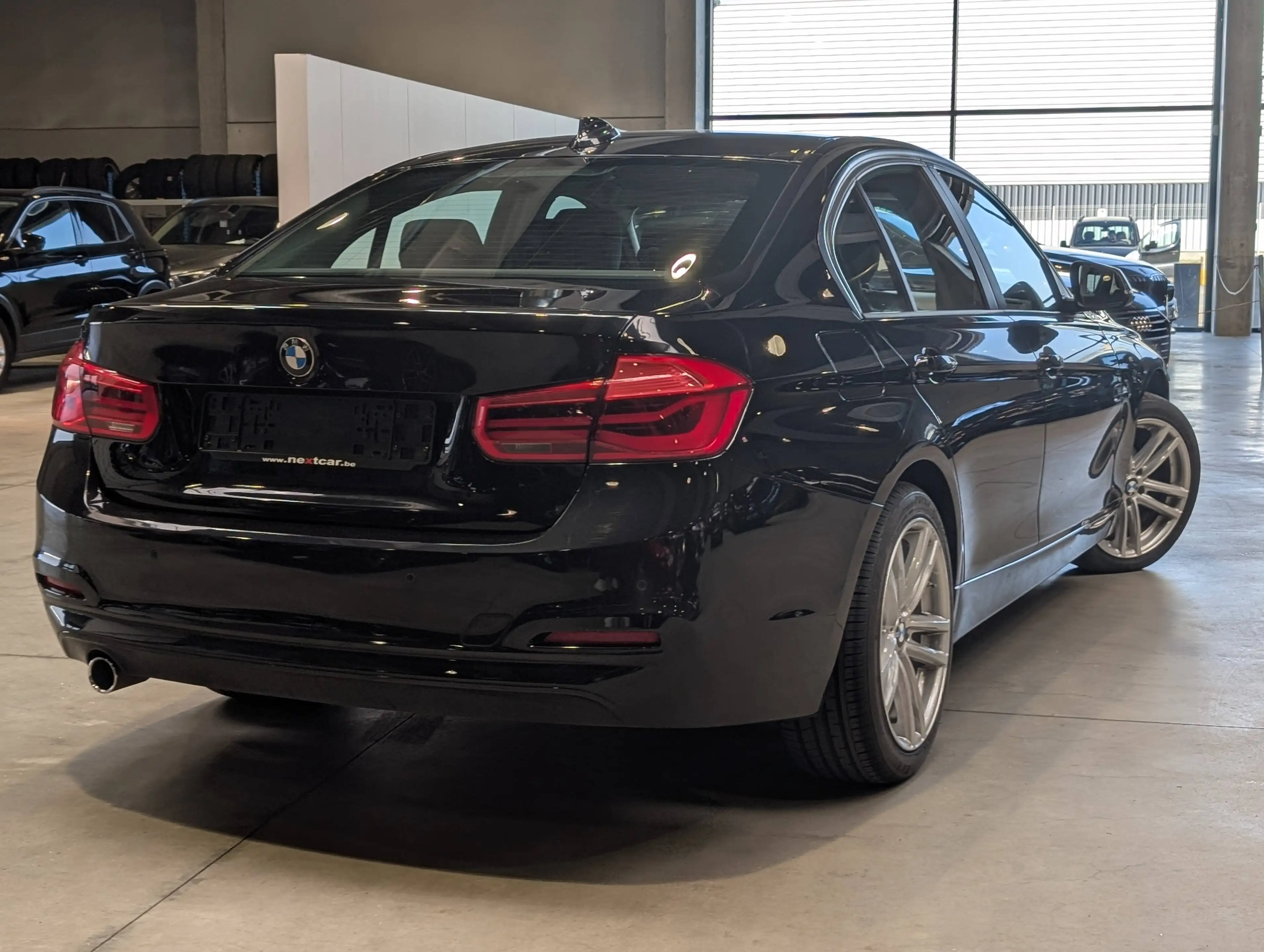 BMW 316 d Berline *NAVI-FULL LED-JA 17'-VOLANT M-PARKING* — photo 3