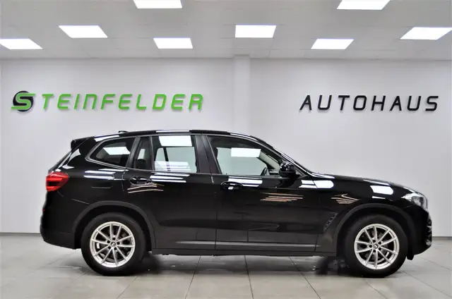 BMW X3 view 10