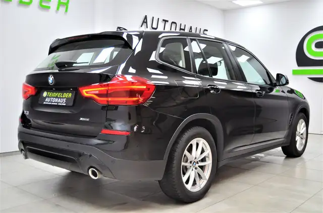 BMW X3 view 9