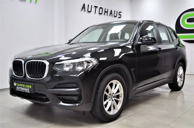 BMW X3 view 3