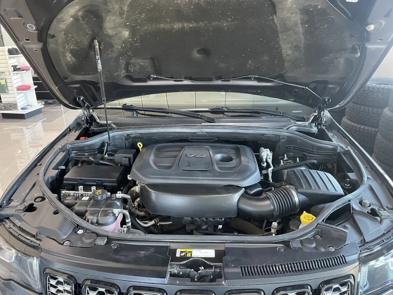 Jeep Grand Cherokee снимка Jeep Grand Cherokee