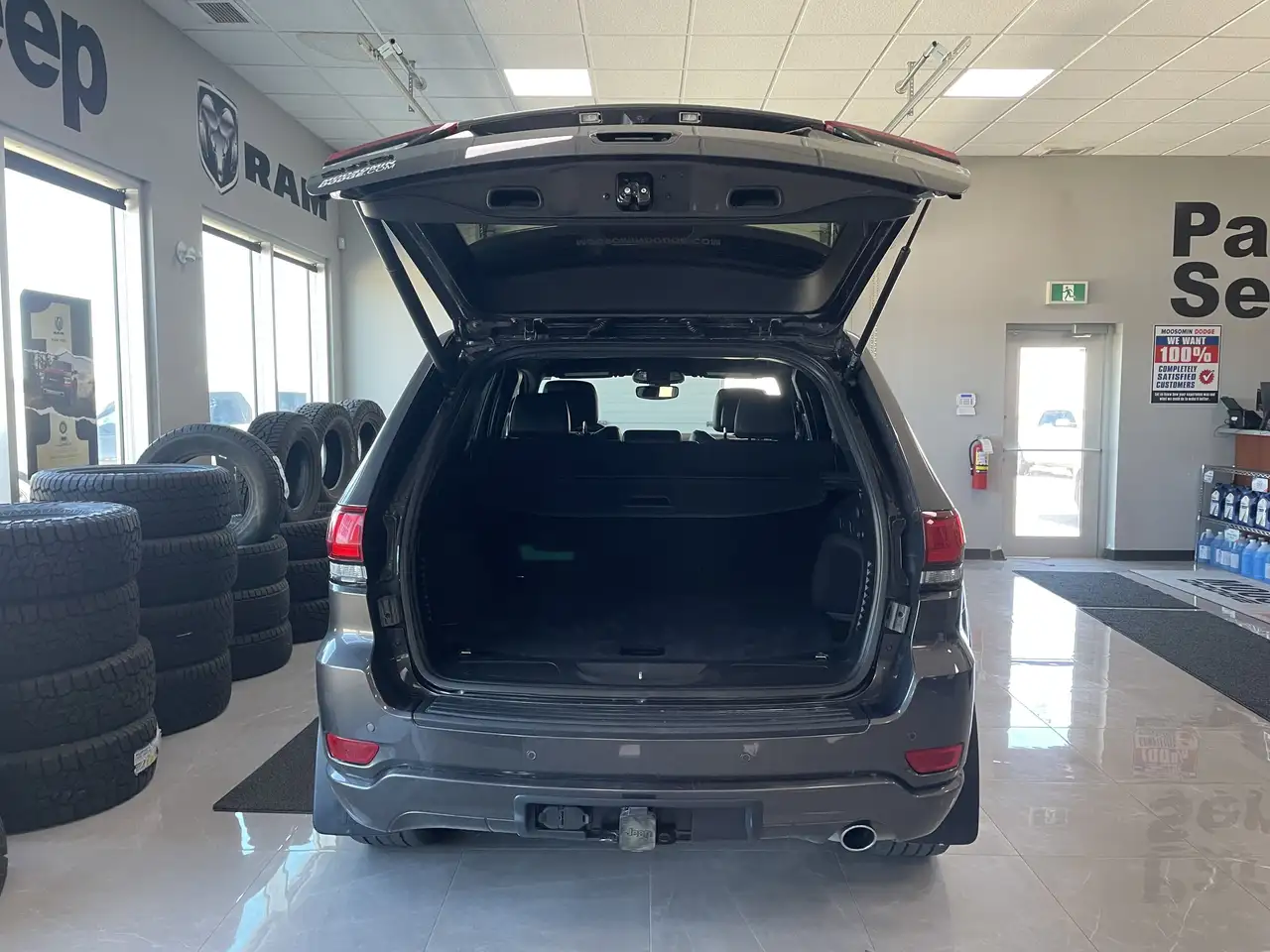 Jeep Grand Cherokee снимка Jeep Grand Cherokee