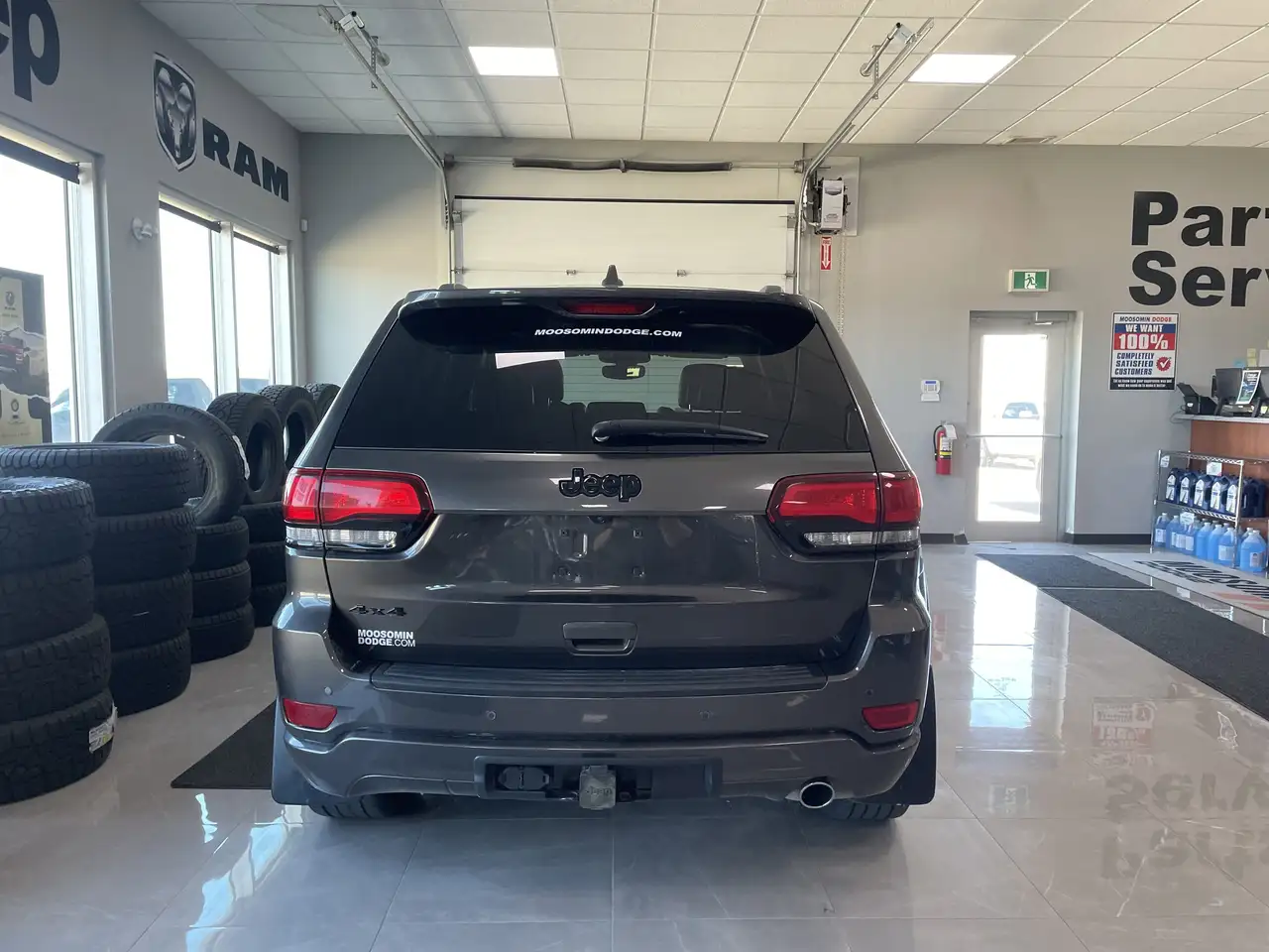 Jeep Grand Cherokee снимка Jeep Grand Cherokee