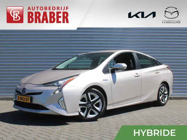 Toyota Prius 1.8 Executive | Trekhaak | Stoelverwarming | Camer
