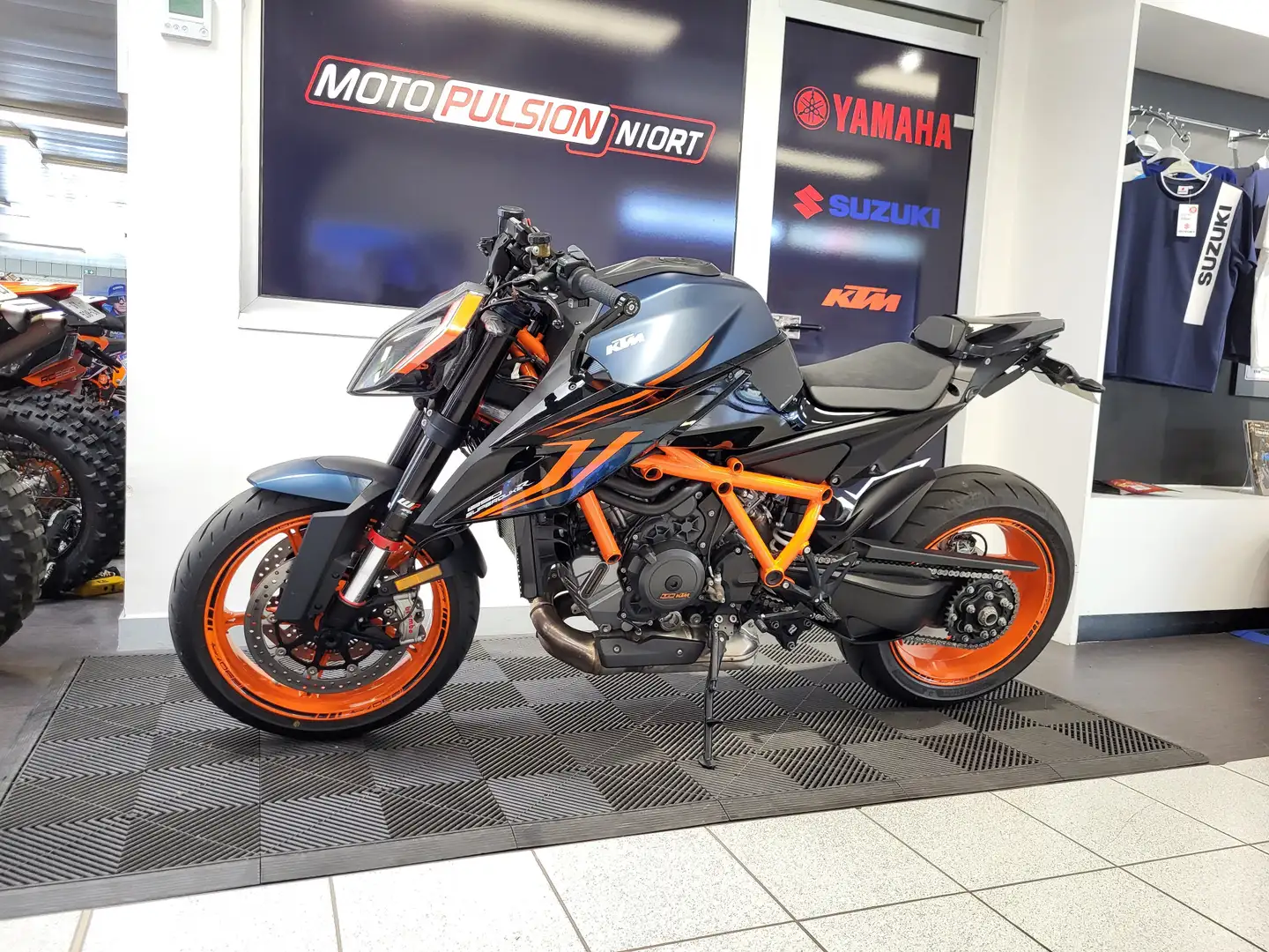 KTM 1290 Super Duke R Niebieski - 1