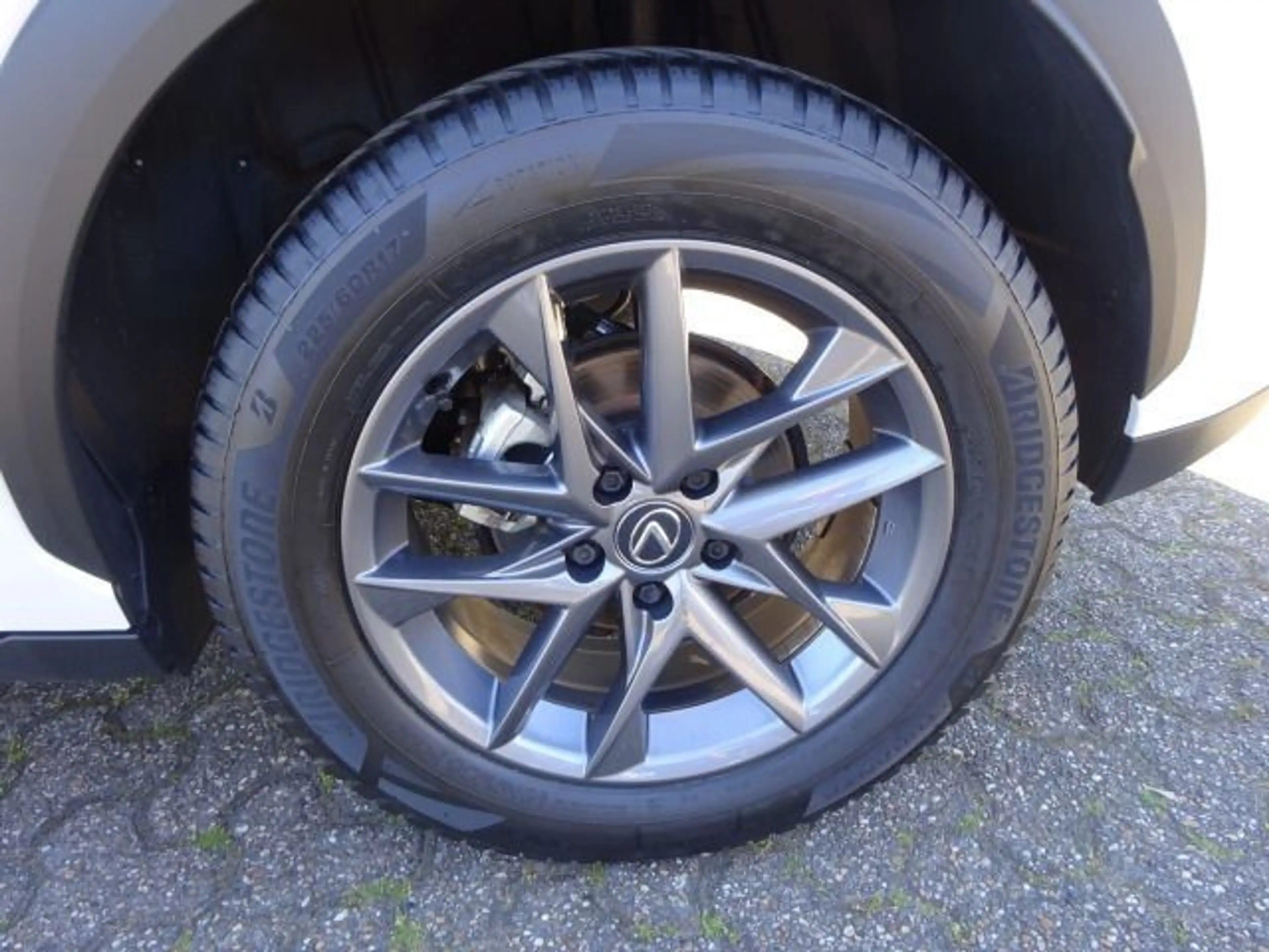 Lexus LBX 1.5 FWD Basis Kamera Navi Klima SHZ — photo 9
