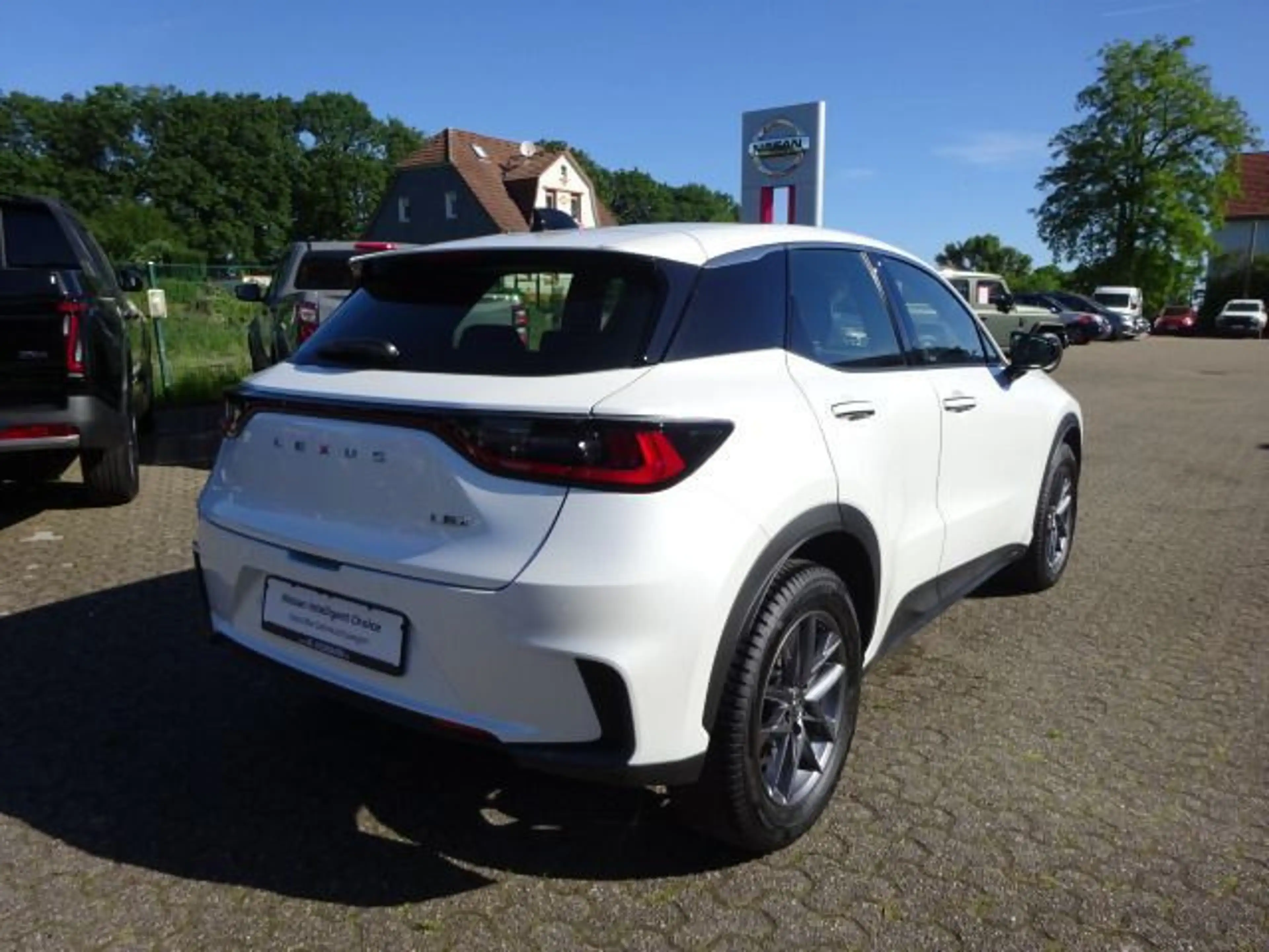 Lexus LBX 1.5 FWD Basis Kamera Navi Klima SHZ — photo 5