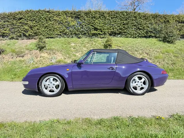 Porsche 993 Carrera 4 Cabrio