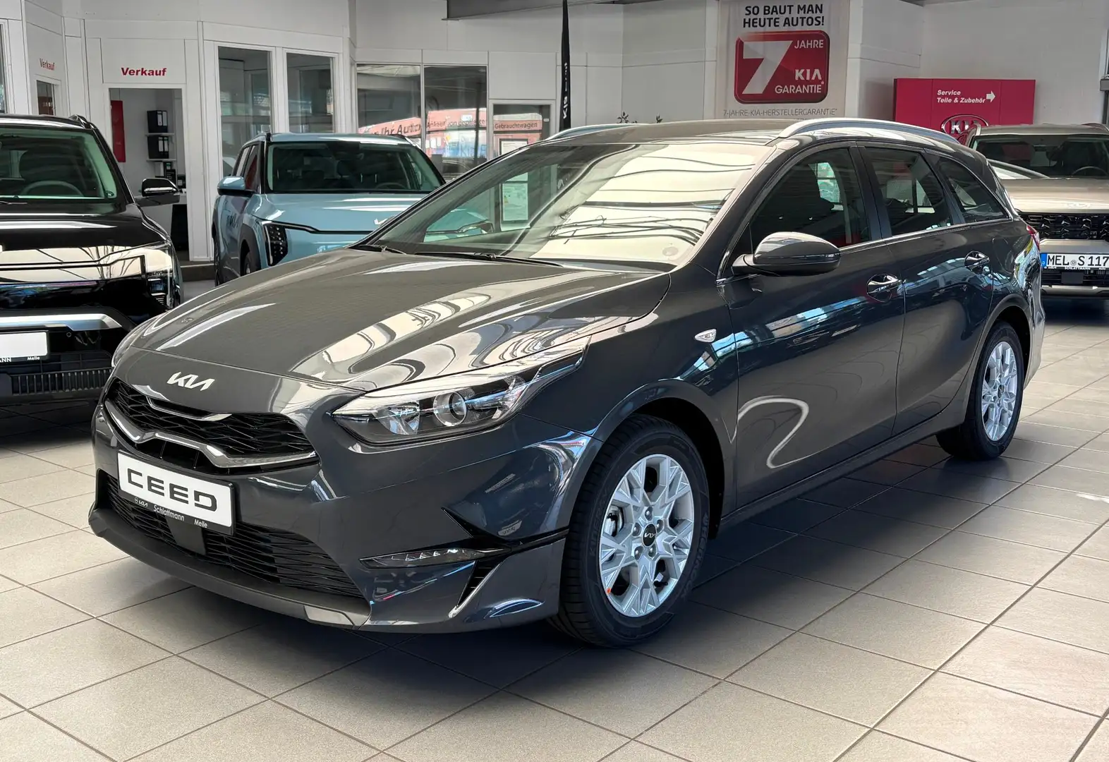 Kia Ceed SW / cee'd SW 1.5 Benzin Automatik "Vision" *Navi*RFK*SHZ*LHZ* Gris - 2