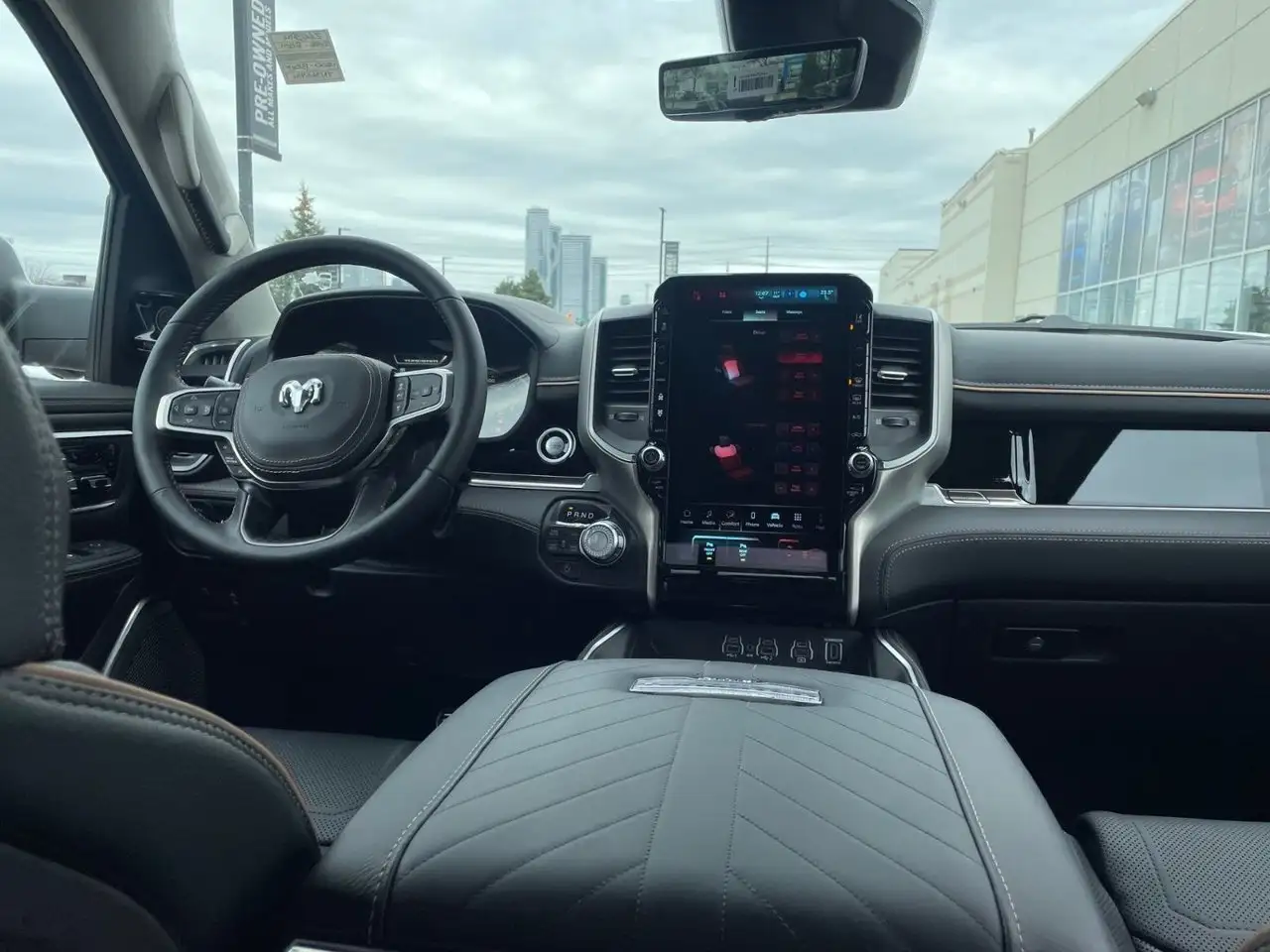 RAM 1500 снимка RAM 1500
